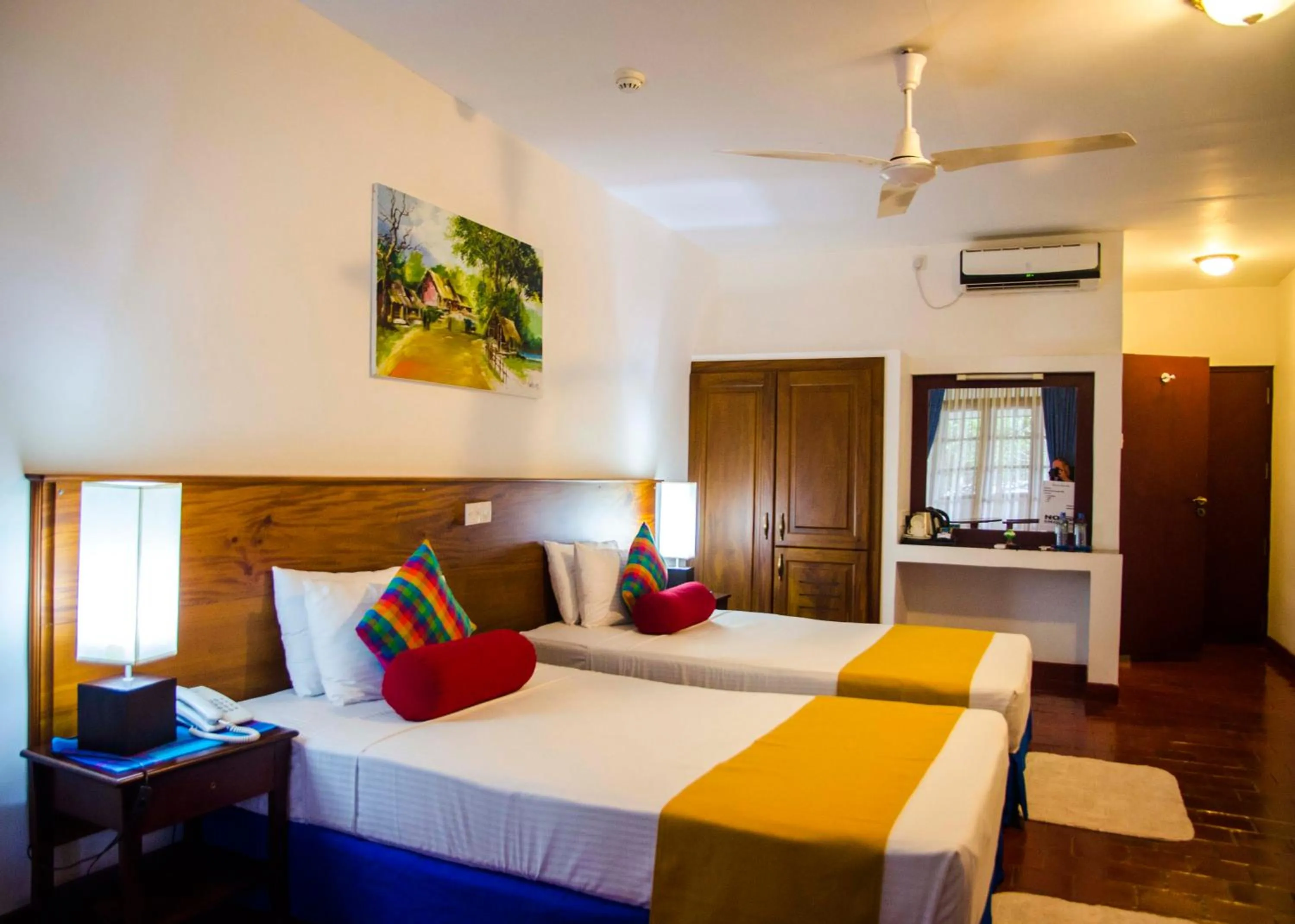 Bed in Catamaran Beach Hotel