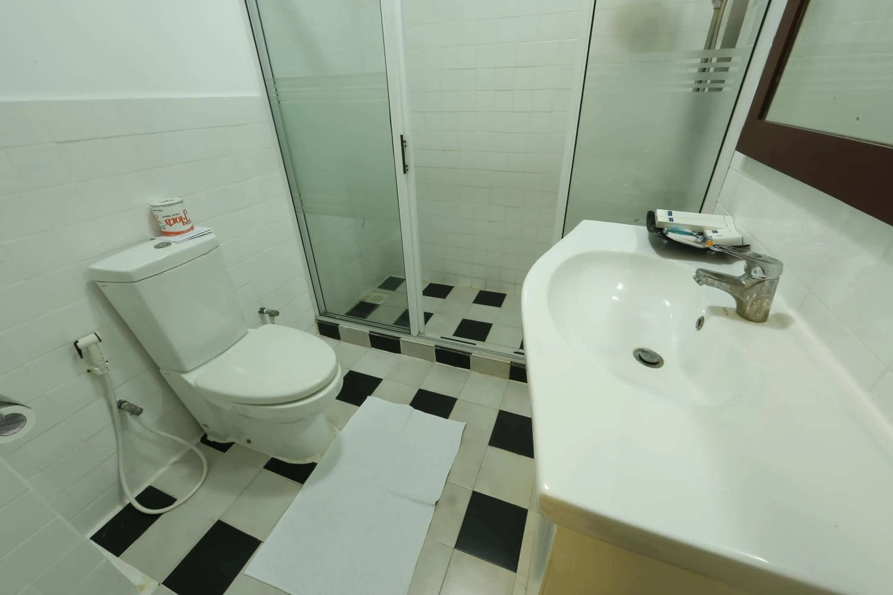 Bathroom in Catamaran Beach Hotel