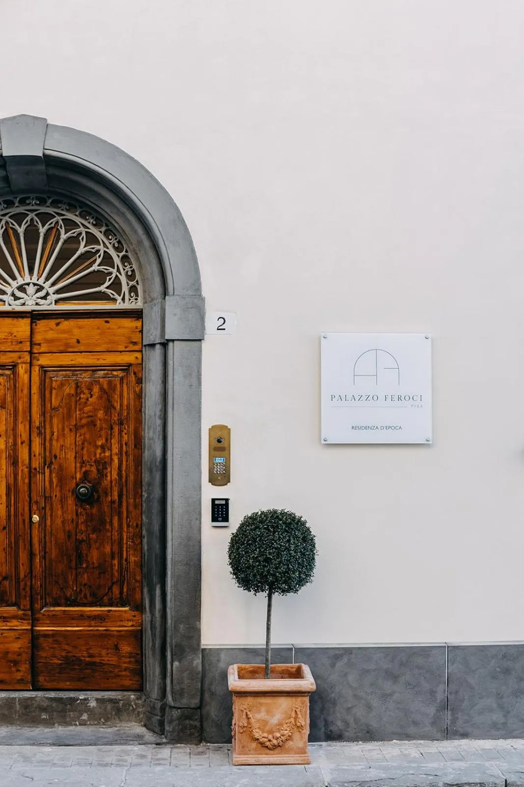 Facade/entrance in Palazzo Feroci - Residenza d'epoca