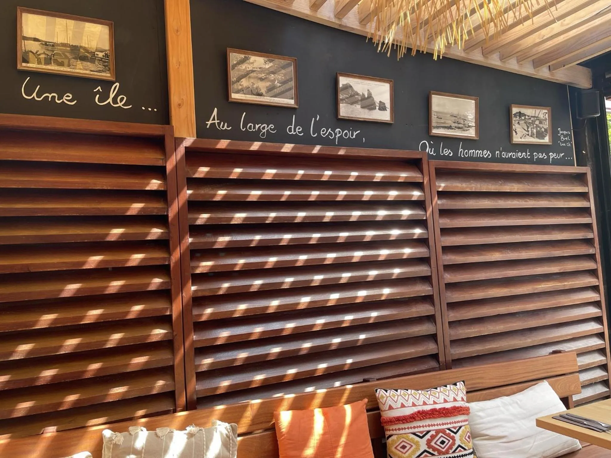 Dining area in L'Oustaou De Porquerolles