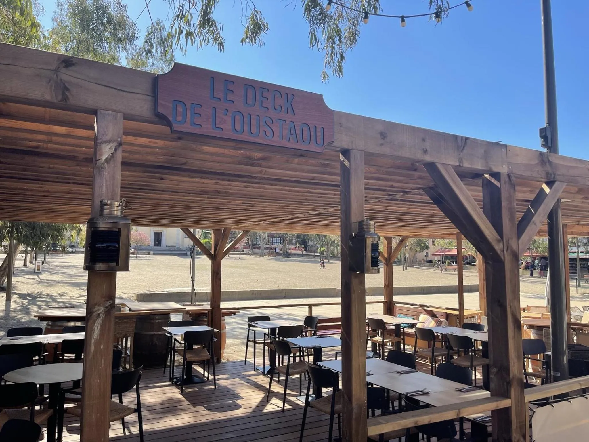 Dining area in L'Oustaou De Porquerolles