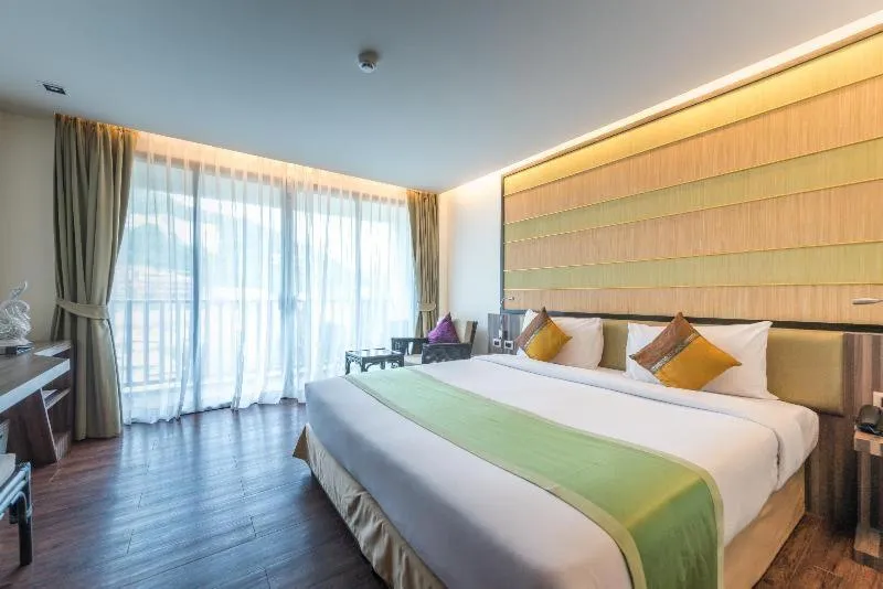 Bed in The Beach Heights Resort SHA Plus