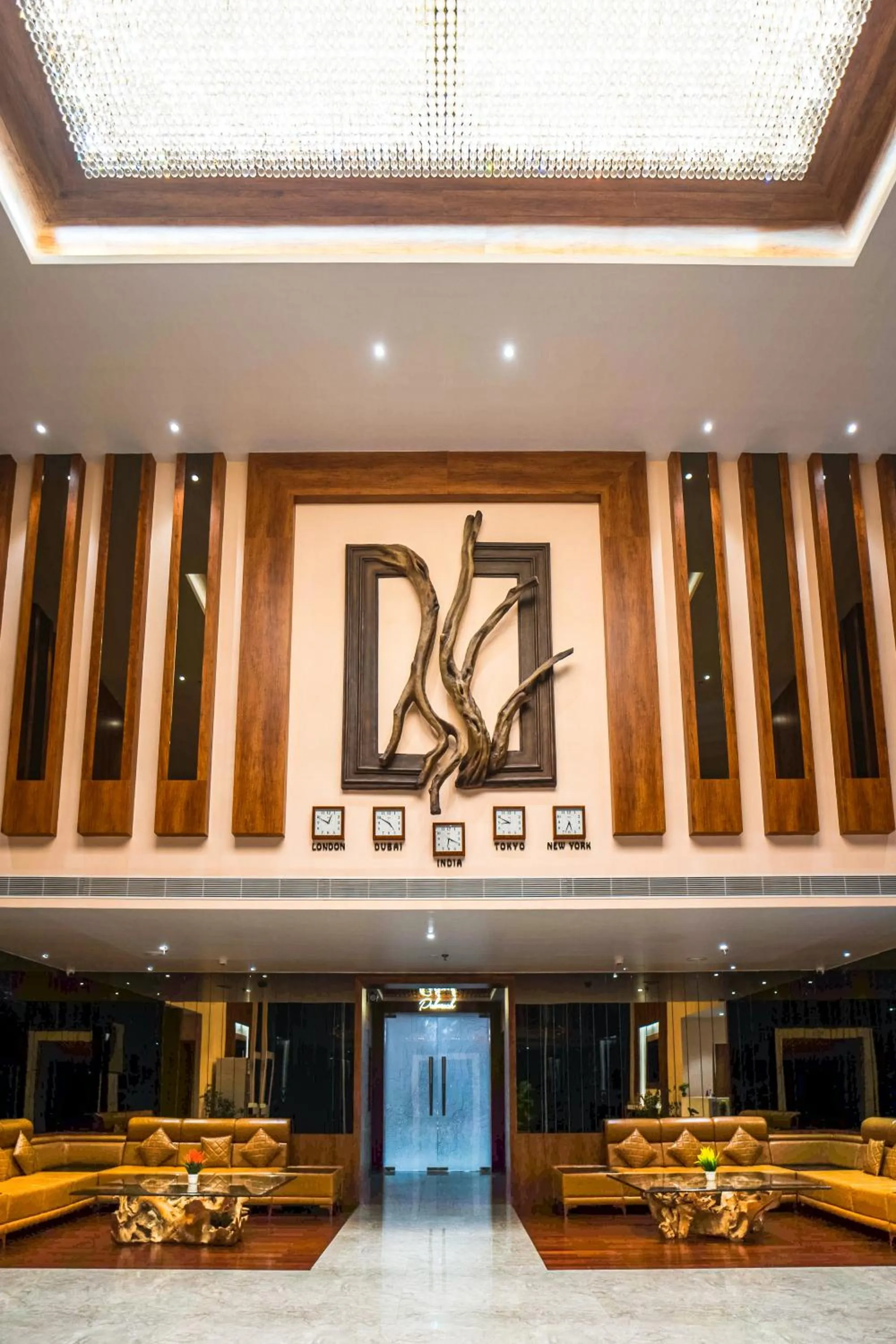 Facade/entrance in Mansha Palace