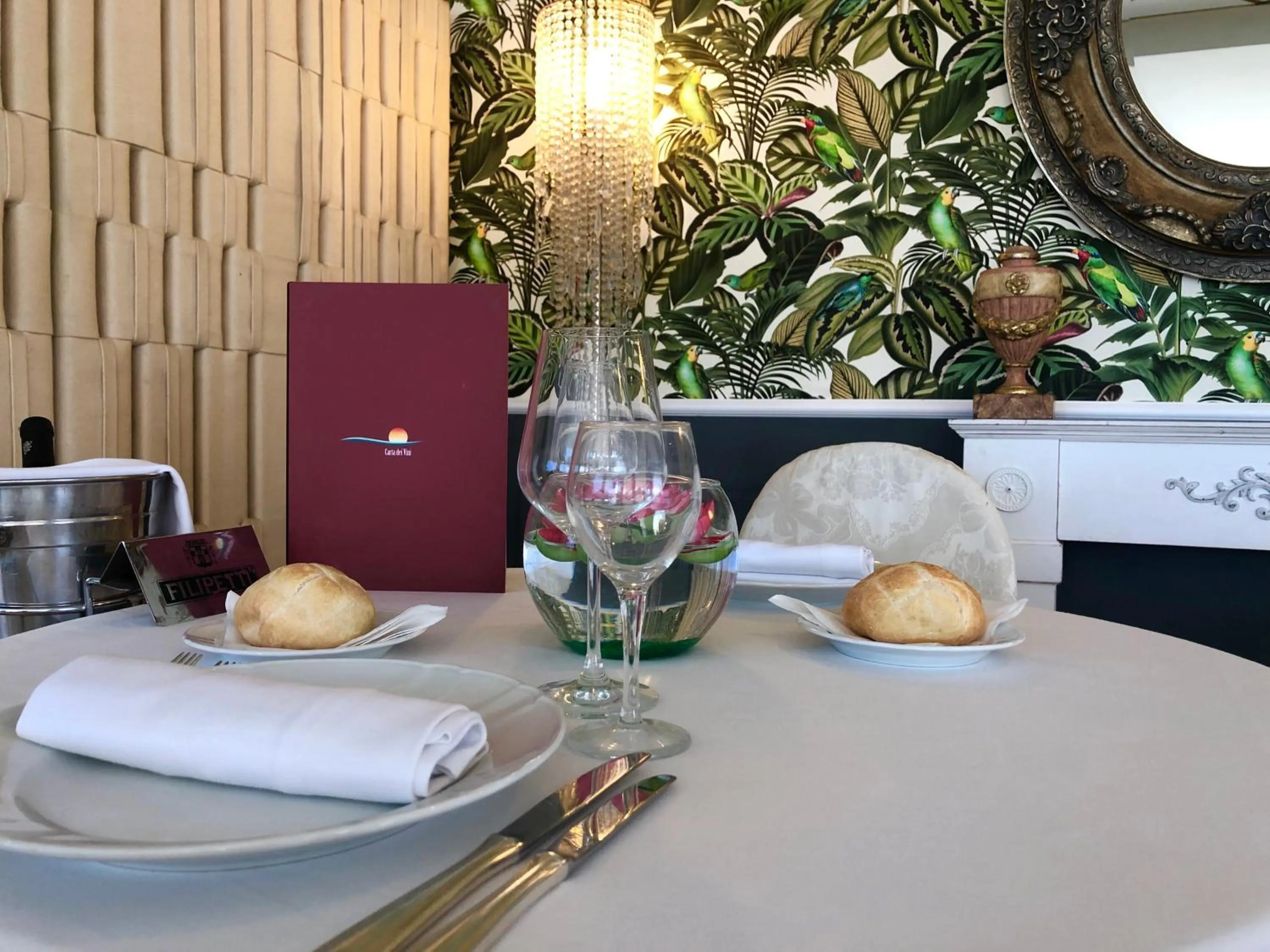 Restaurant/places to eat in Domizia Palace Hotel