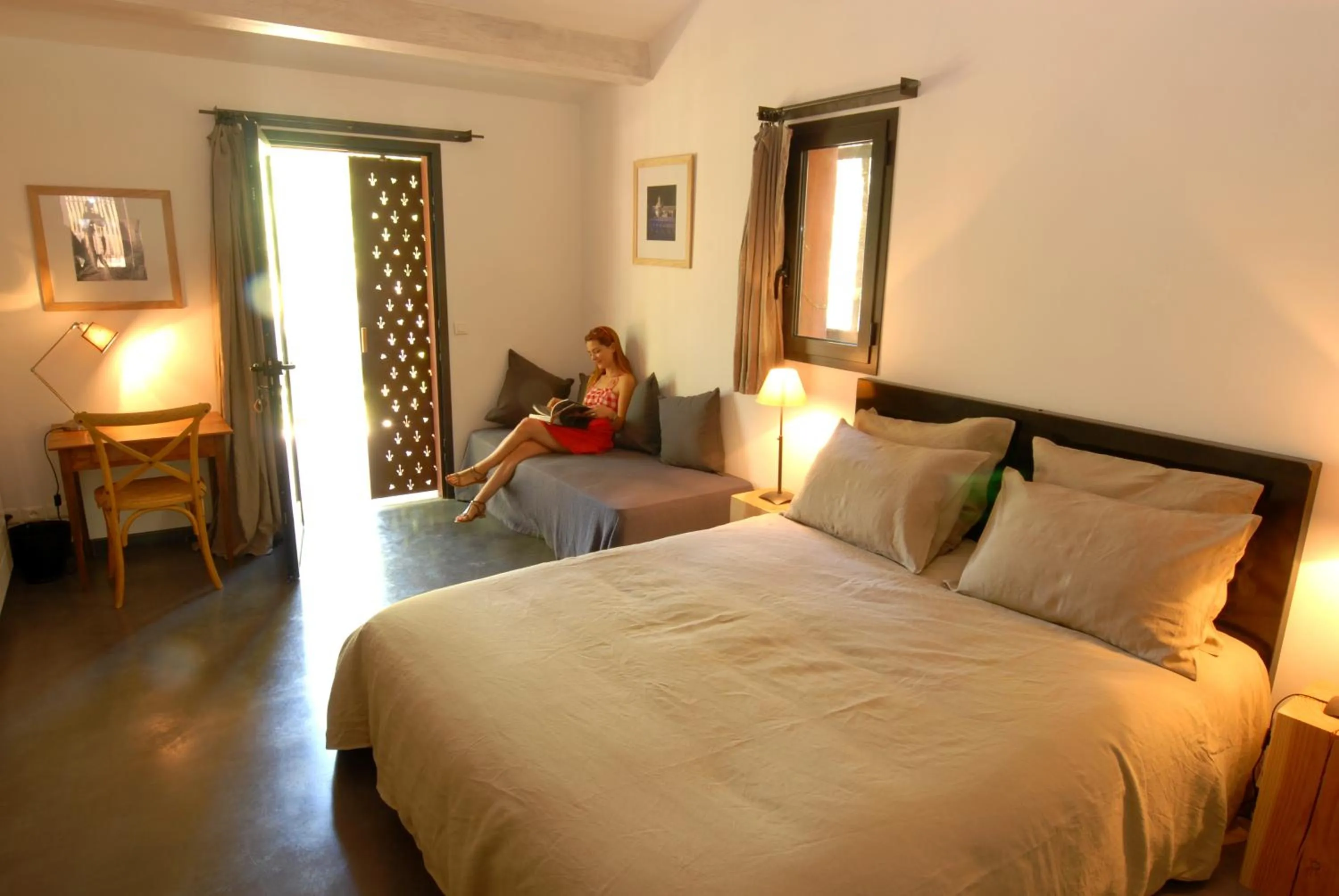 Bedroom, Bed in Les Pierres Sauvages