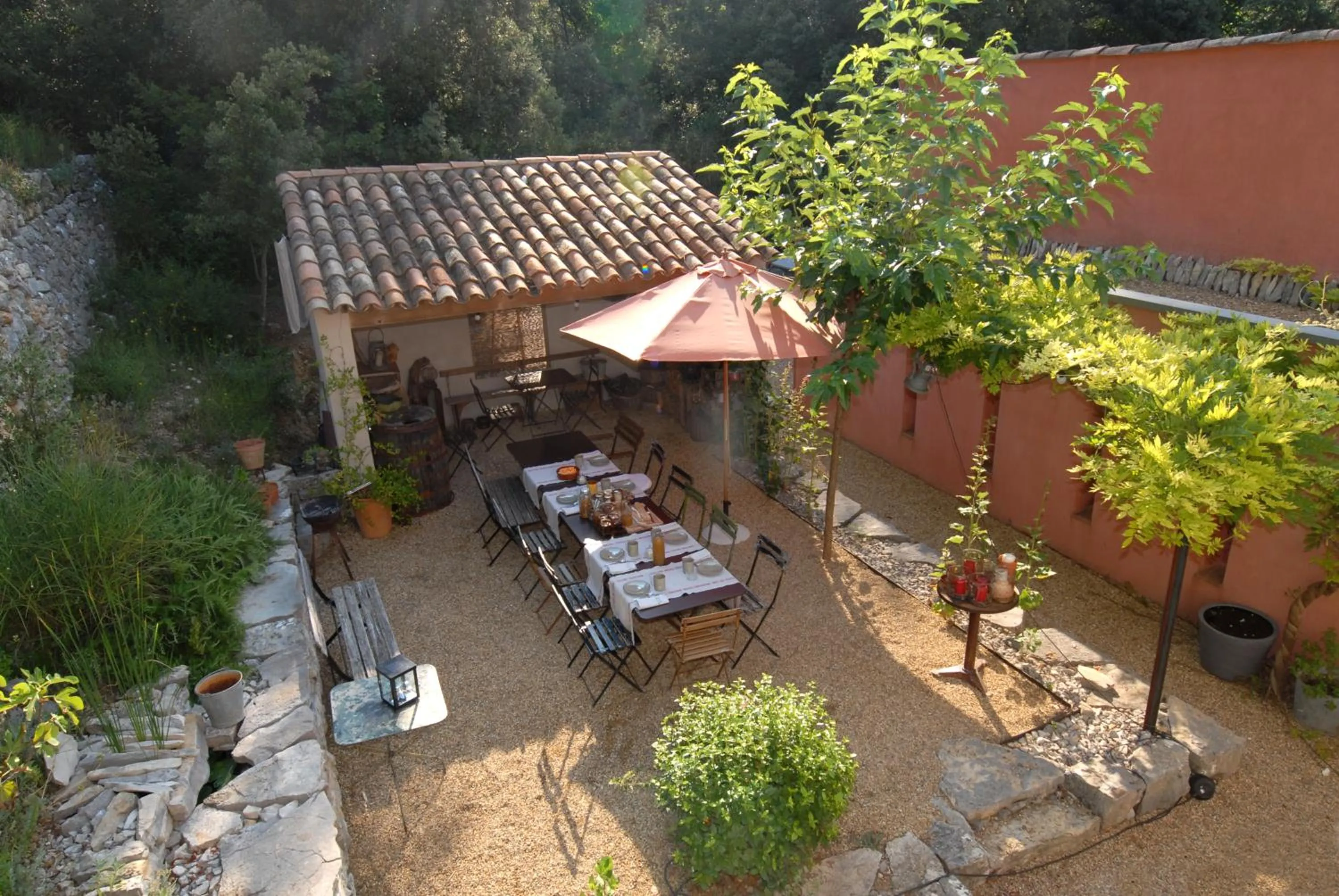 Patio in Les Pierres Sauvages