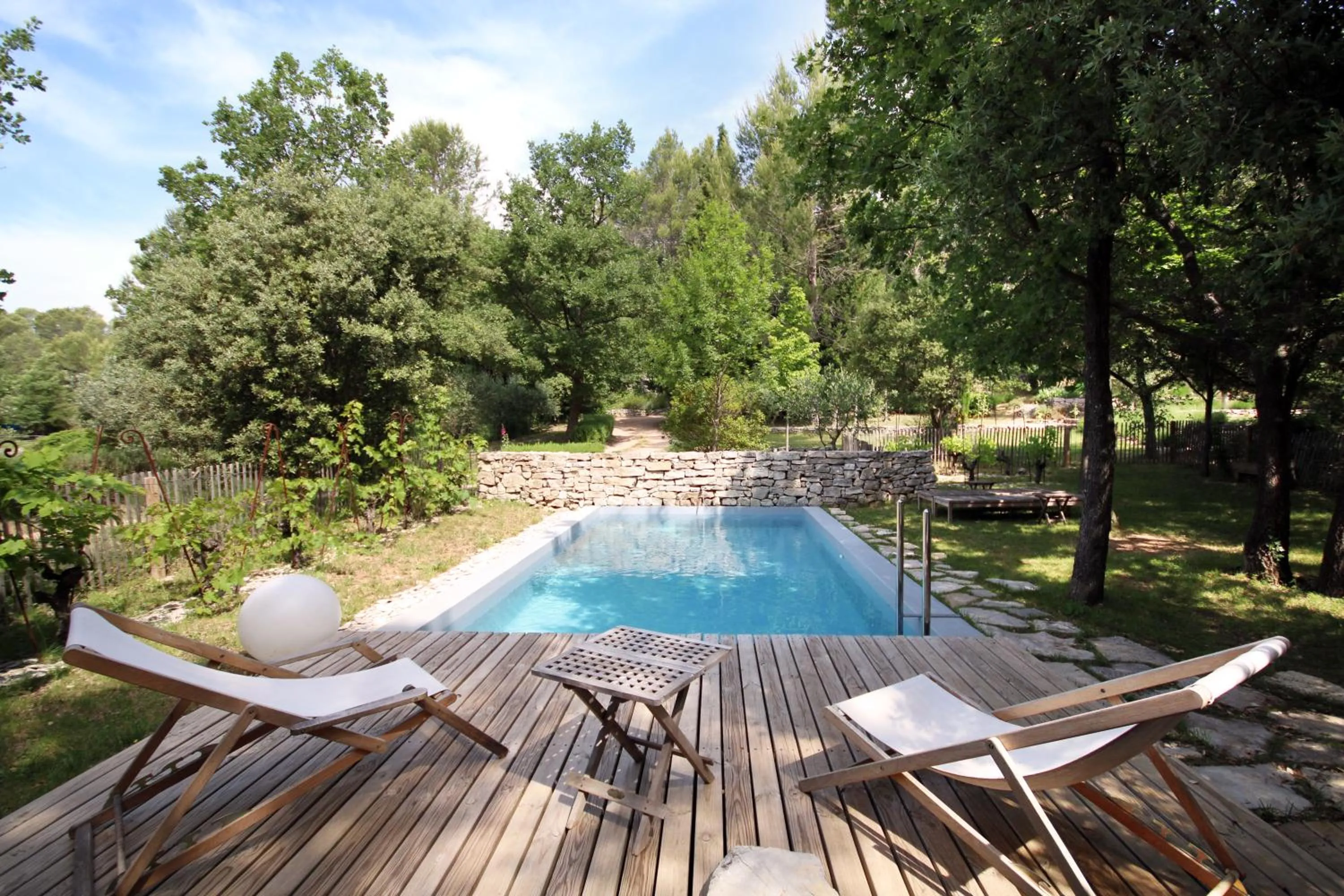 Swimming pool in Les Pierres Sauvages