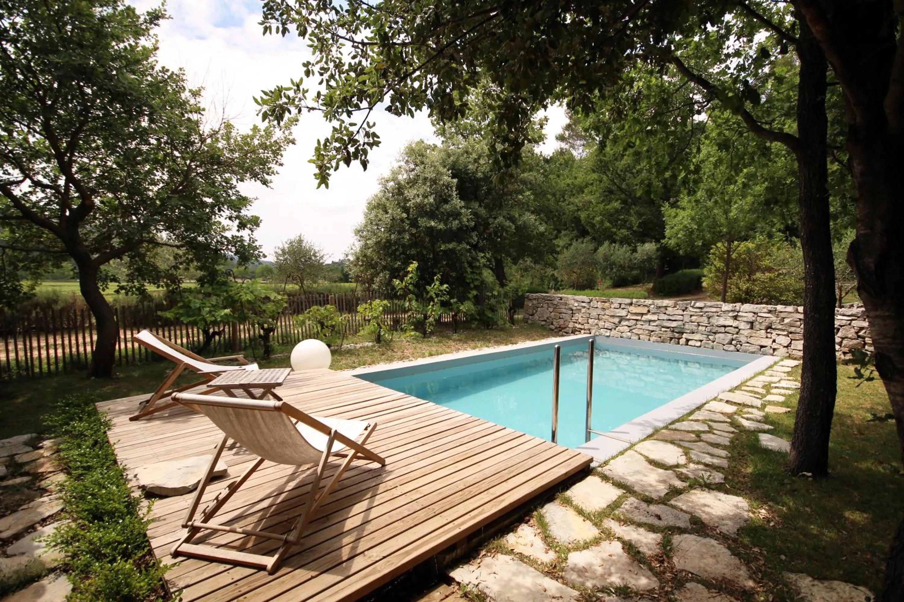 Swimming pool in Les Pierres Sauvages
