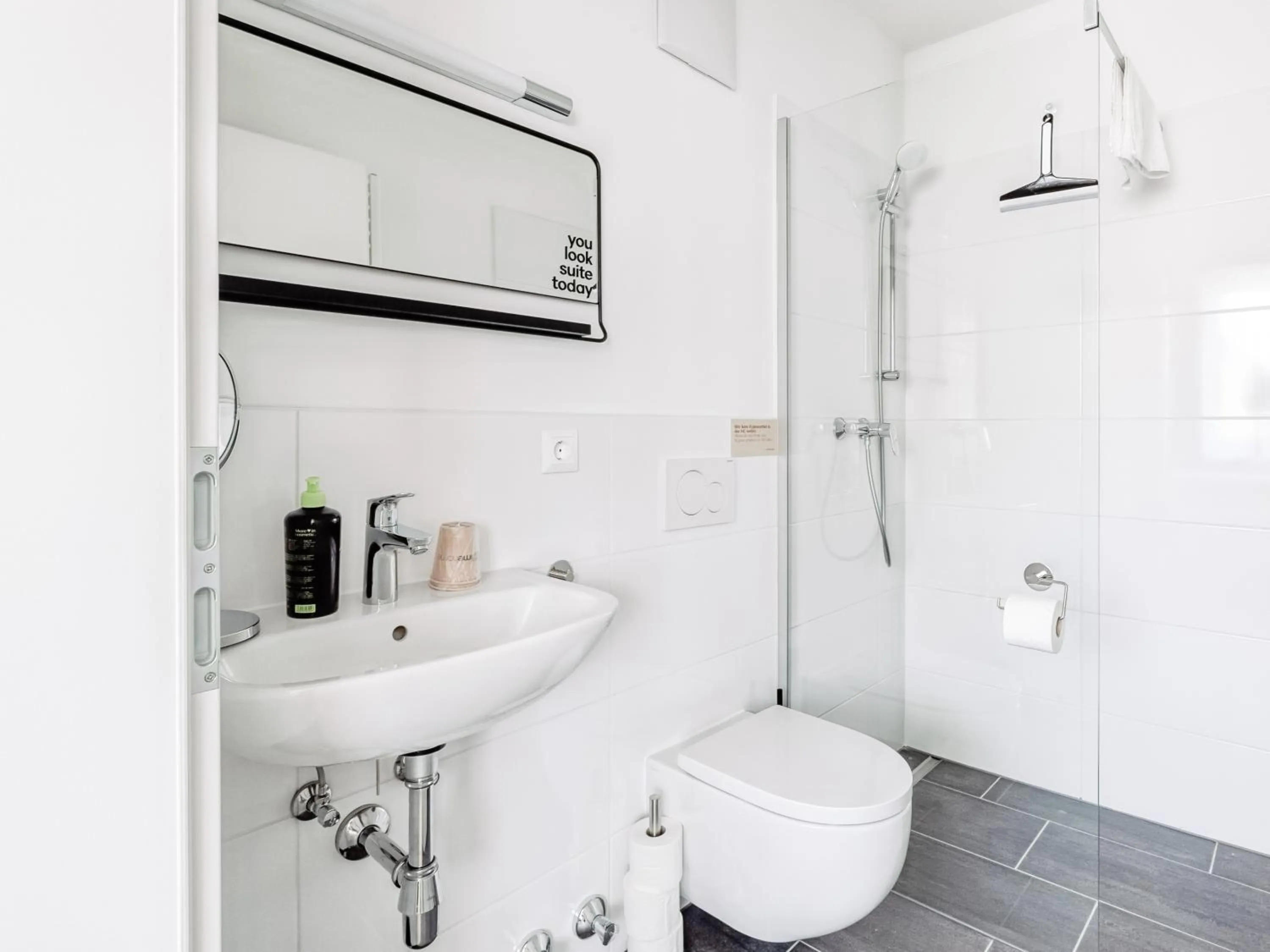 Bathroom in Limehome Klagenfurt Karfreitstraße