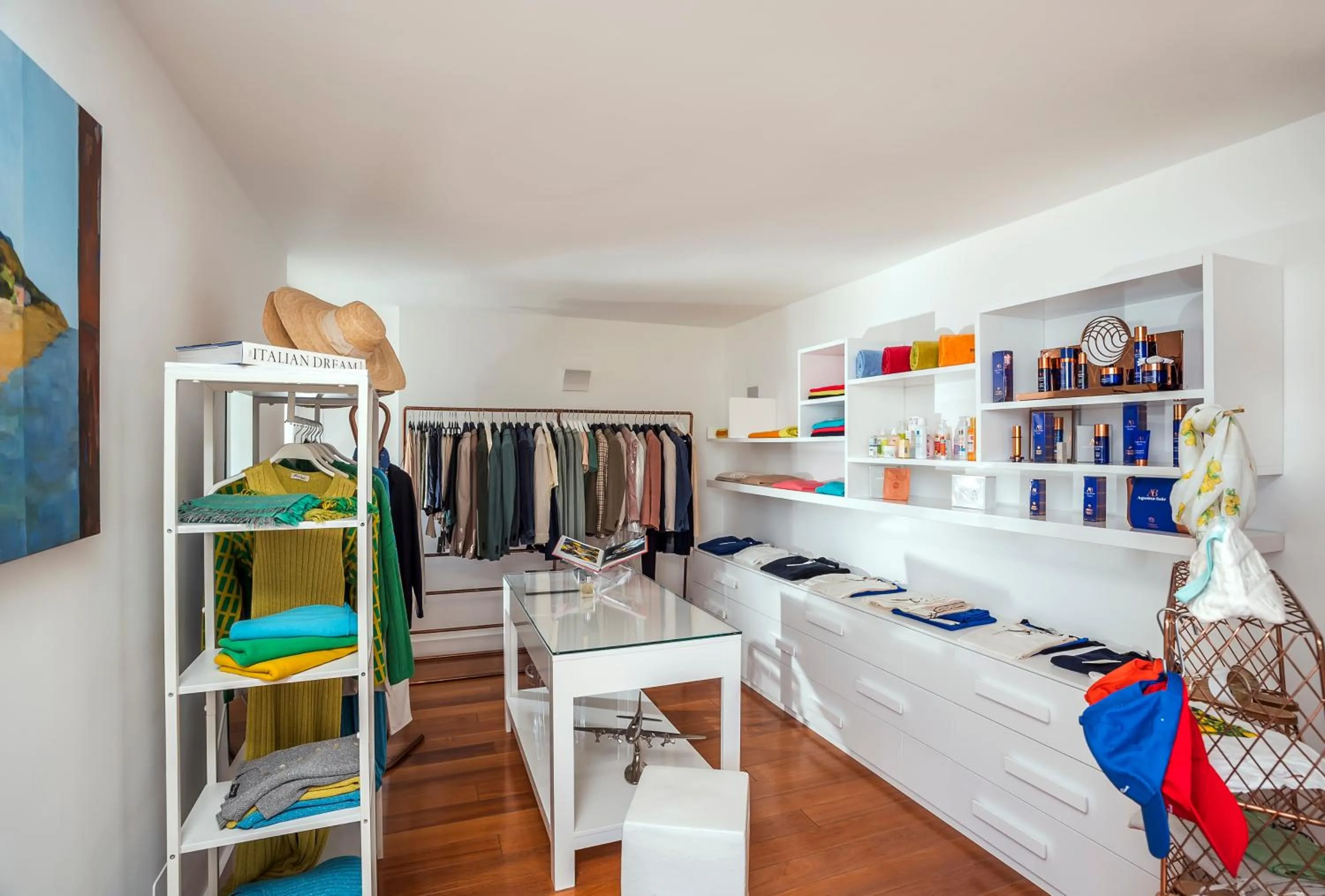 Shopping Area in Casa Angelina