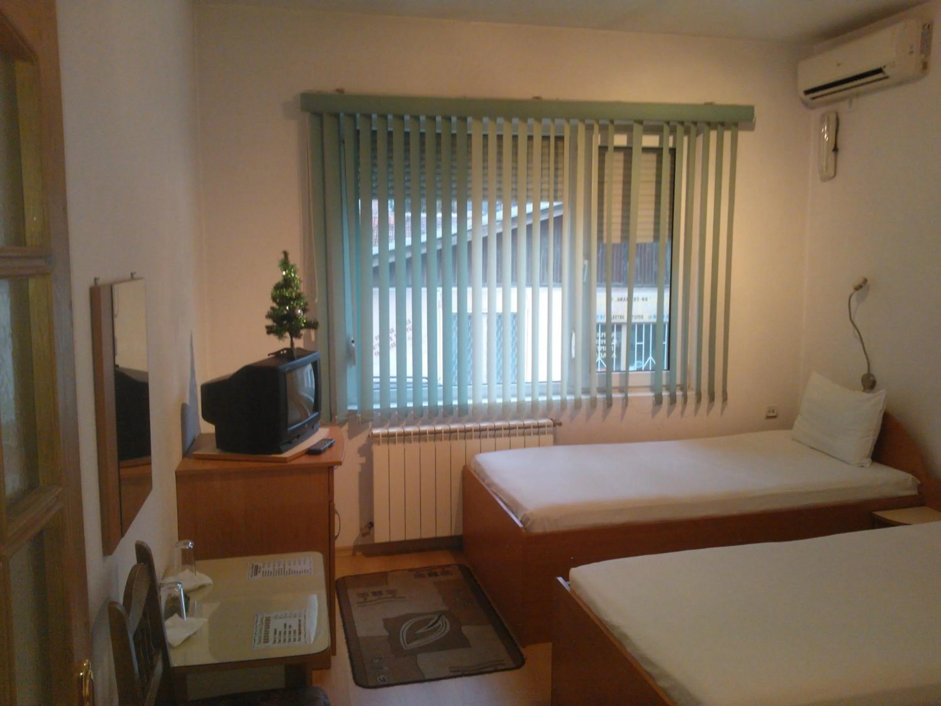 Photo of the whole room, Bed in Hotel Tsarevets
