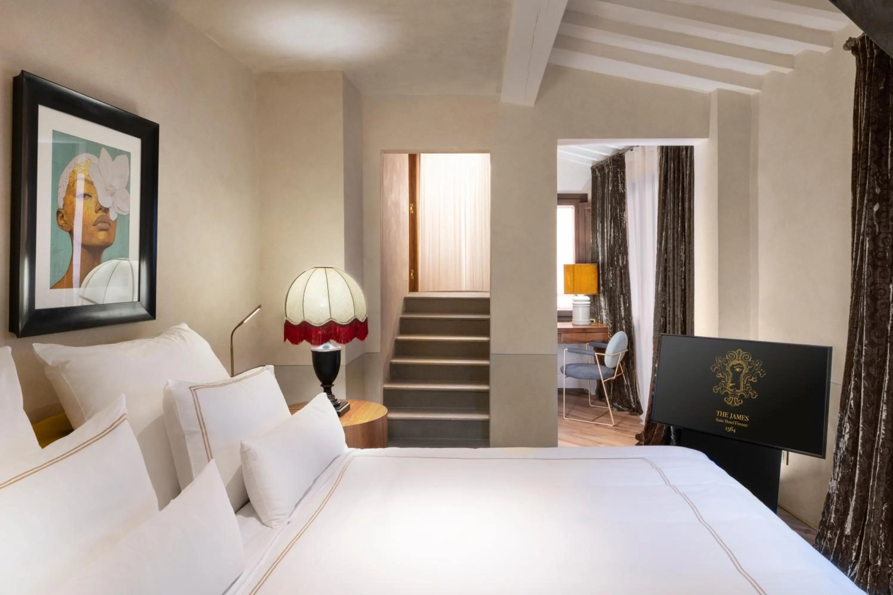 Bedroom, Bed in The James Suite Hotel Firenze 1564 - Small Luxury Hotels of the World