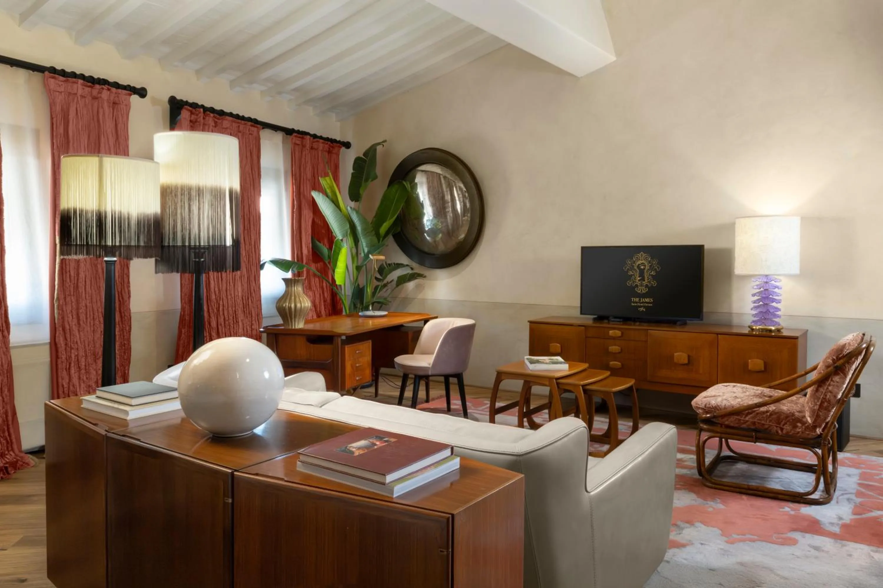 Living room in The James Suite Hotel Firenze 1564 - Small Luxury Hotels of the World