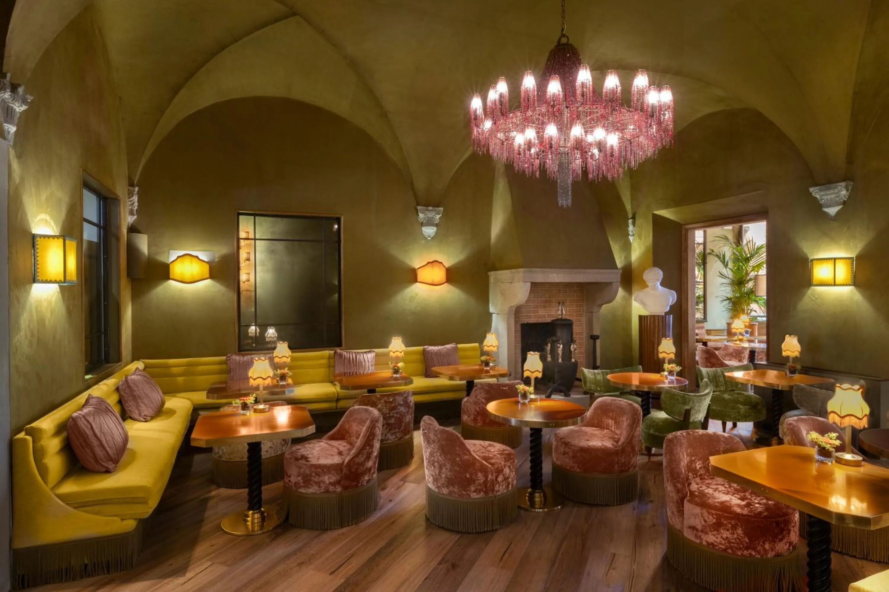 Lounge or bar in The James Suite Hotel Firenze 1564 - Small Luxury Hotels of the World