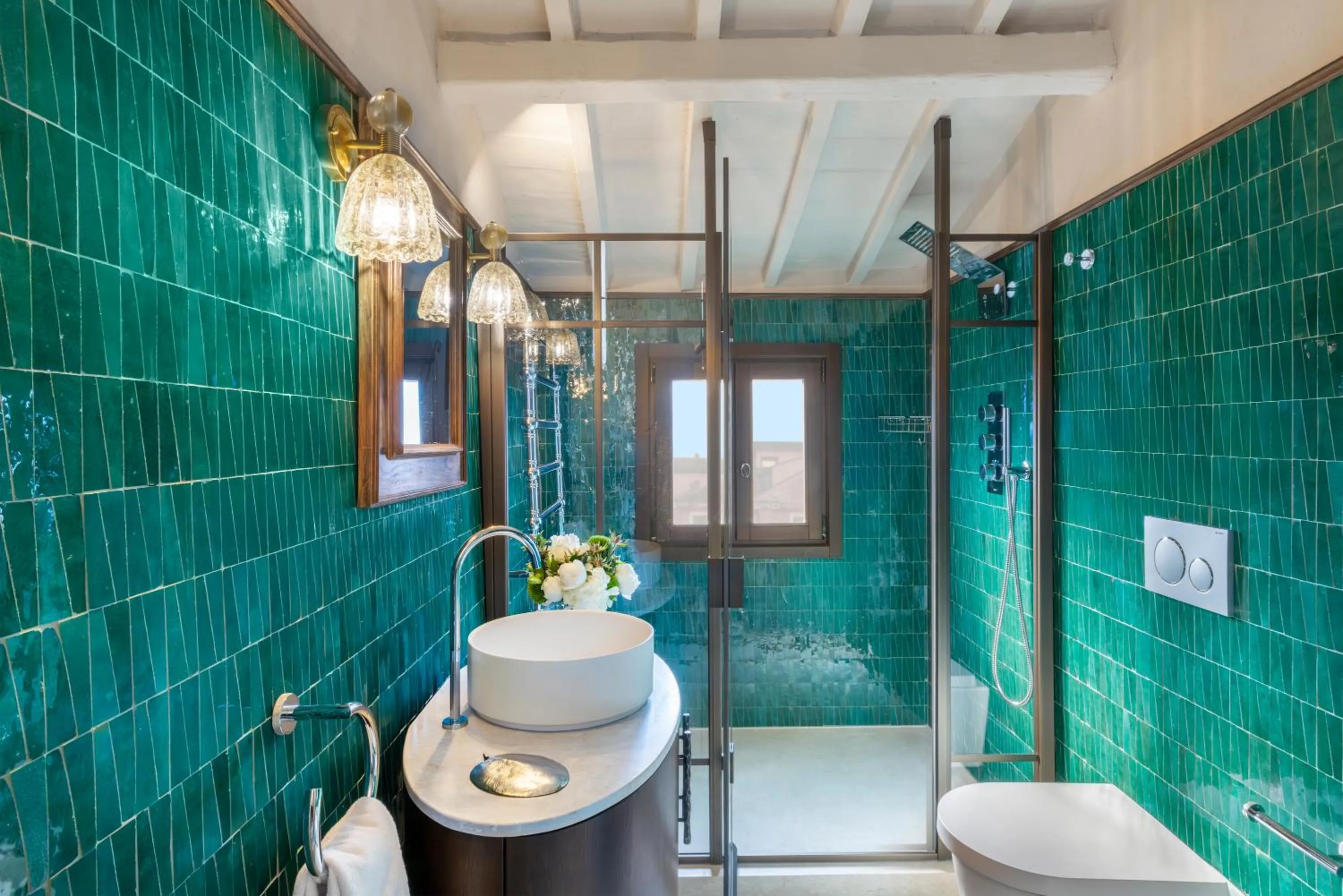 Shower in The James Suite Hotel Firenze 1564 - Small Luxury Hotels of the World