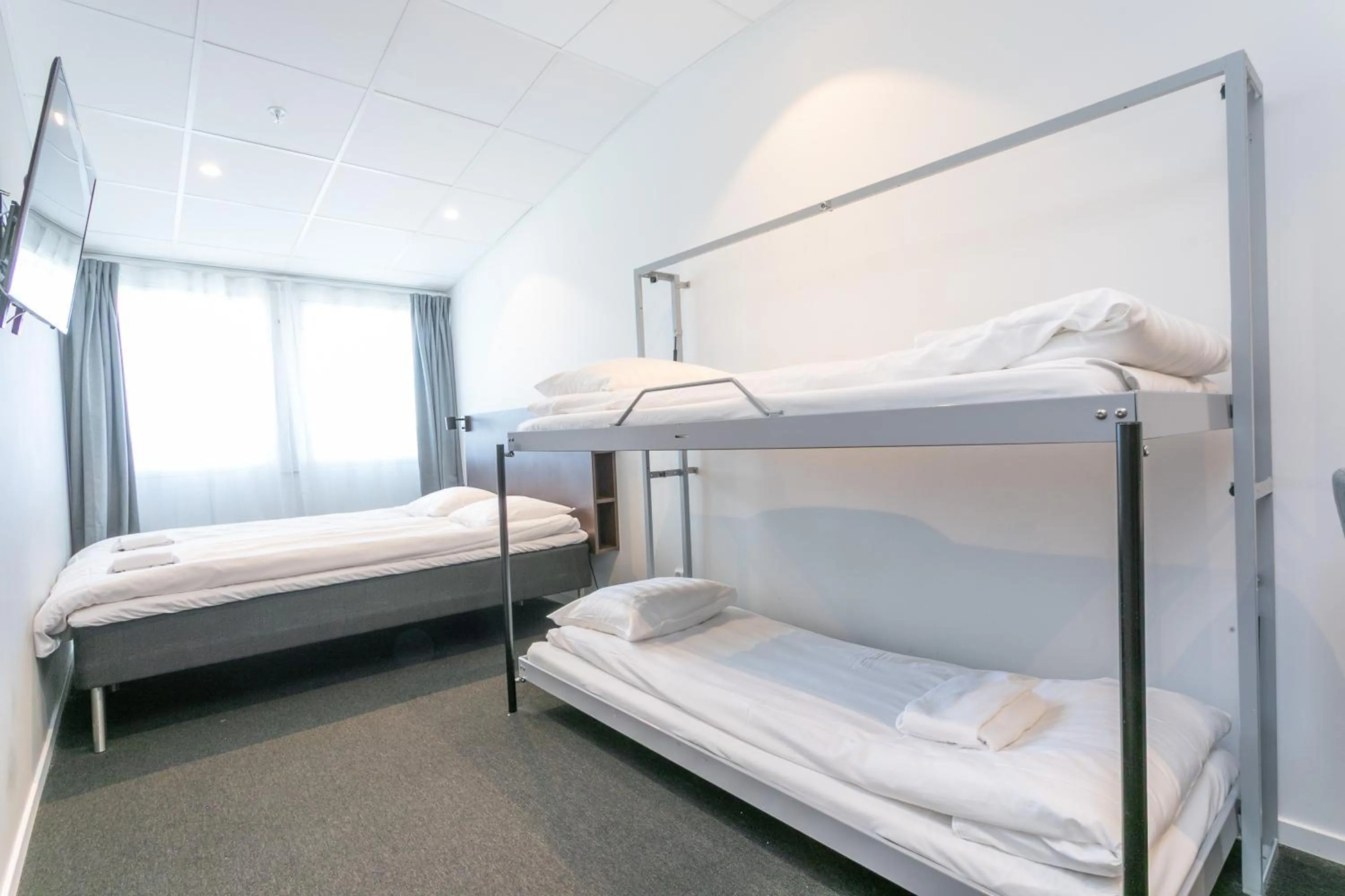 bunk bed, Bed in ApartDirect Arlandastad