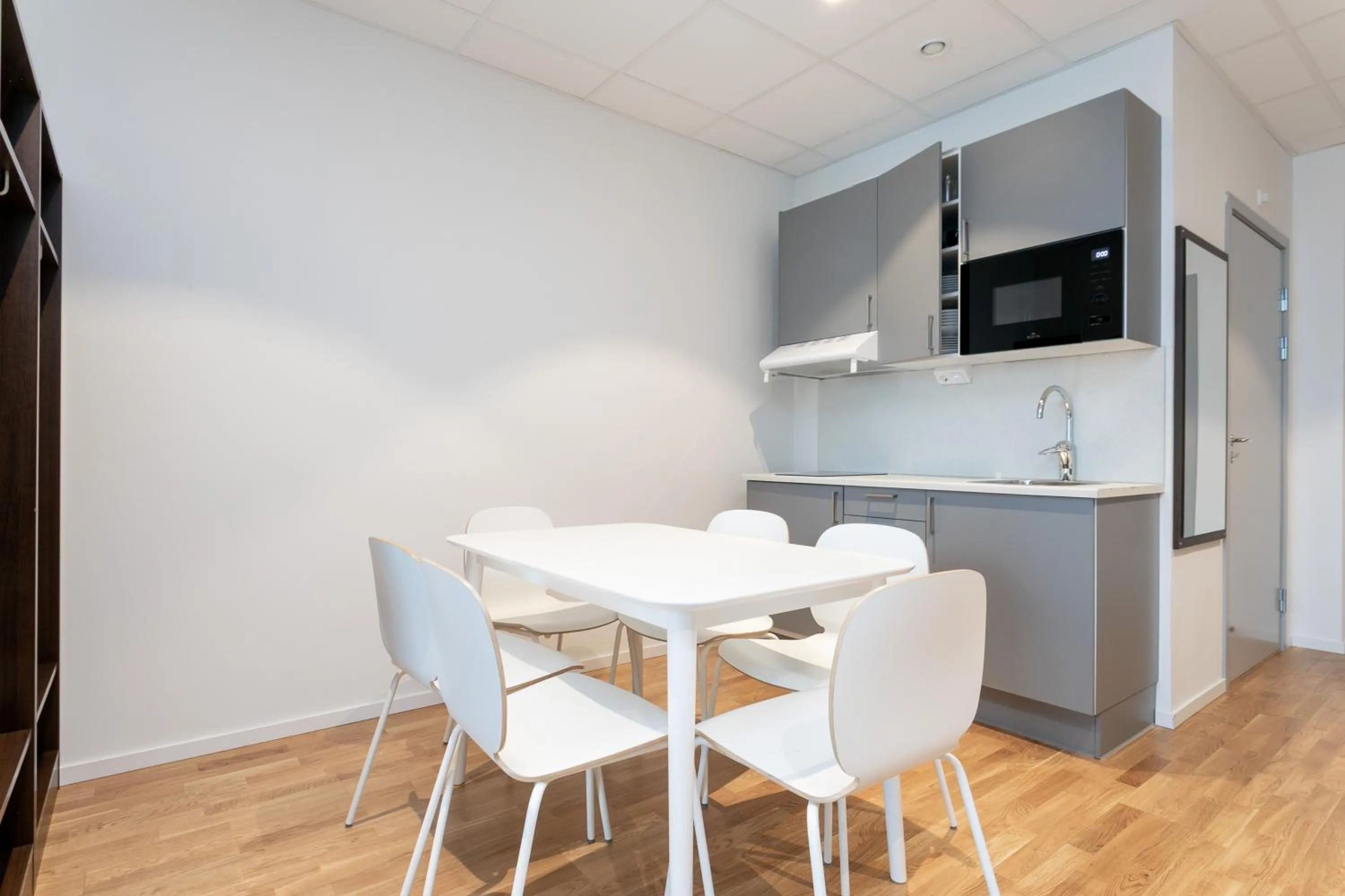 Kitchen or kitchenette in ApartDirect Arlandastad