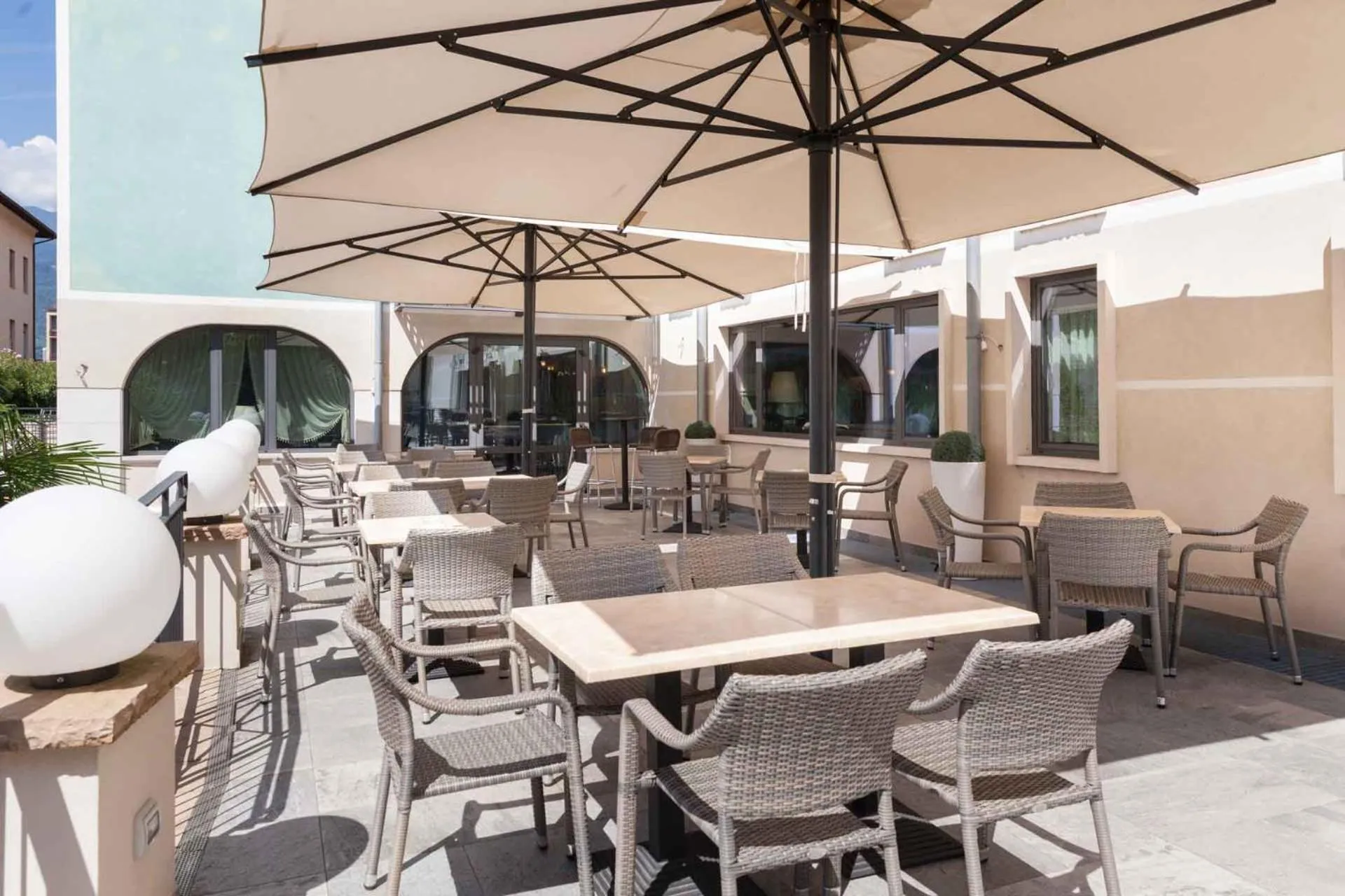 Patio in Hotel Leon d'Oro