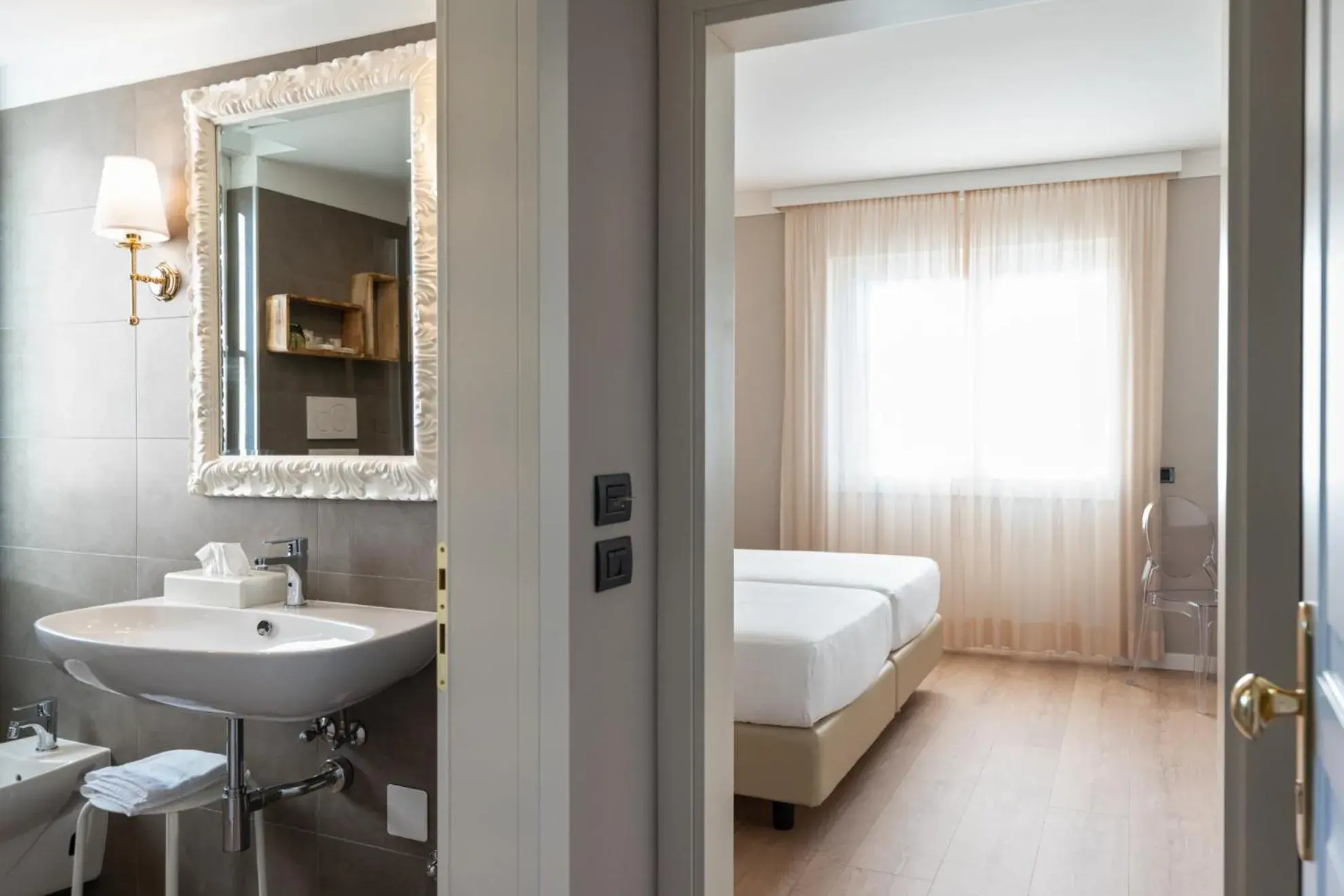 Triple Room in Hotel Leon d'Oro Triple Room in Hotel Leon d'Oro