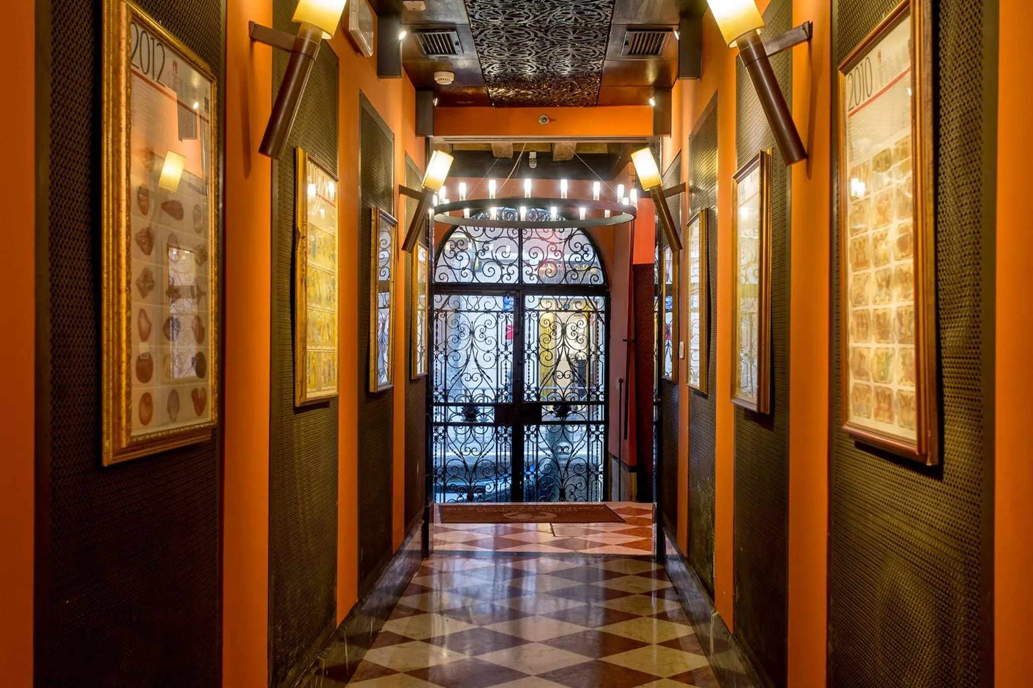 shuttle in Hotel Saturnia & International