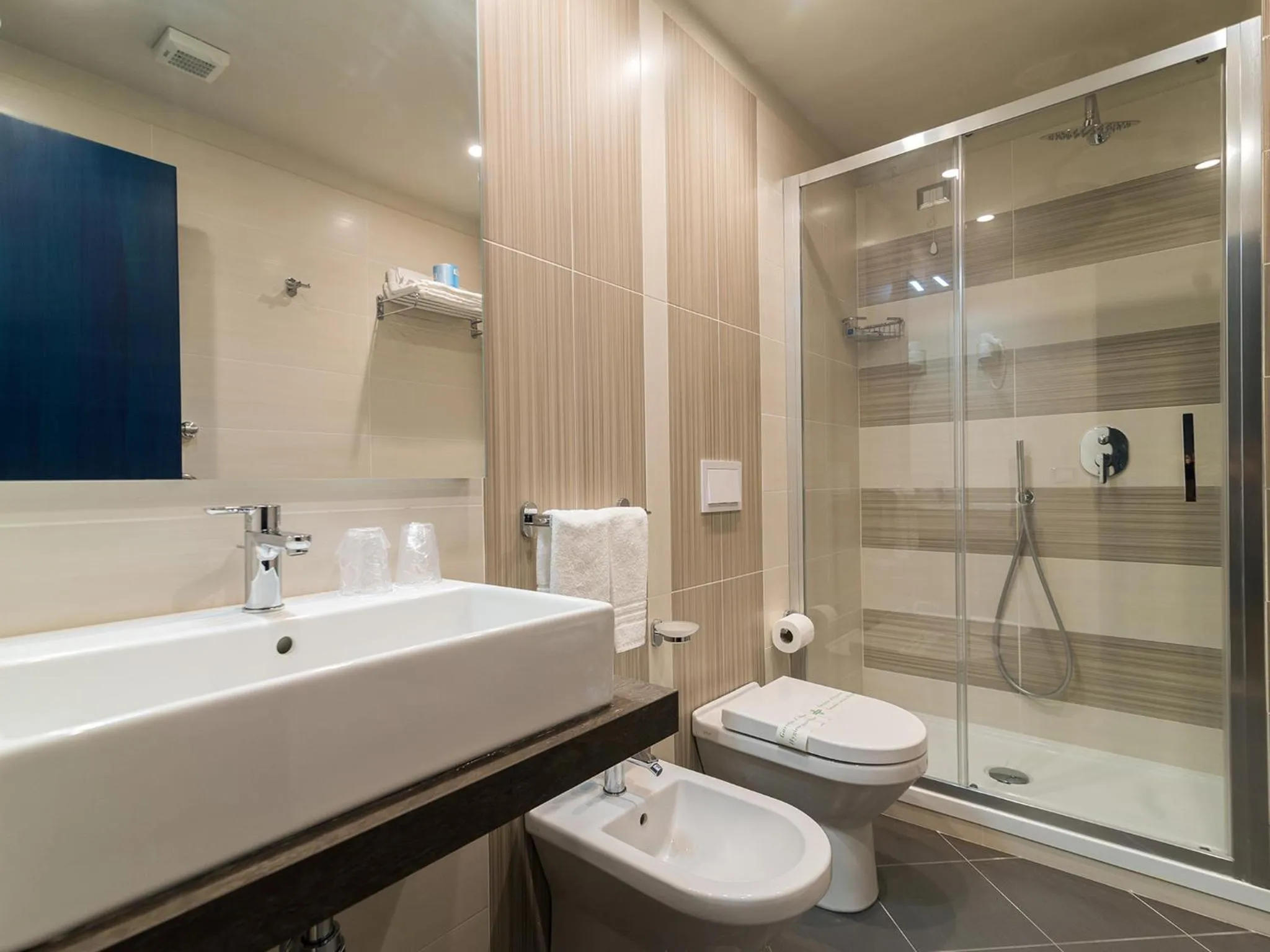 Shower in President Park Hotel