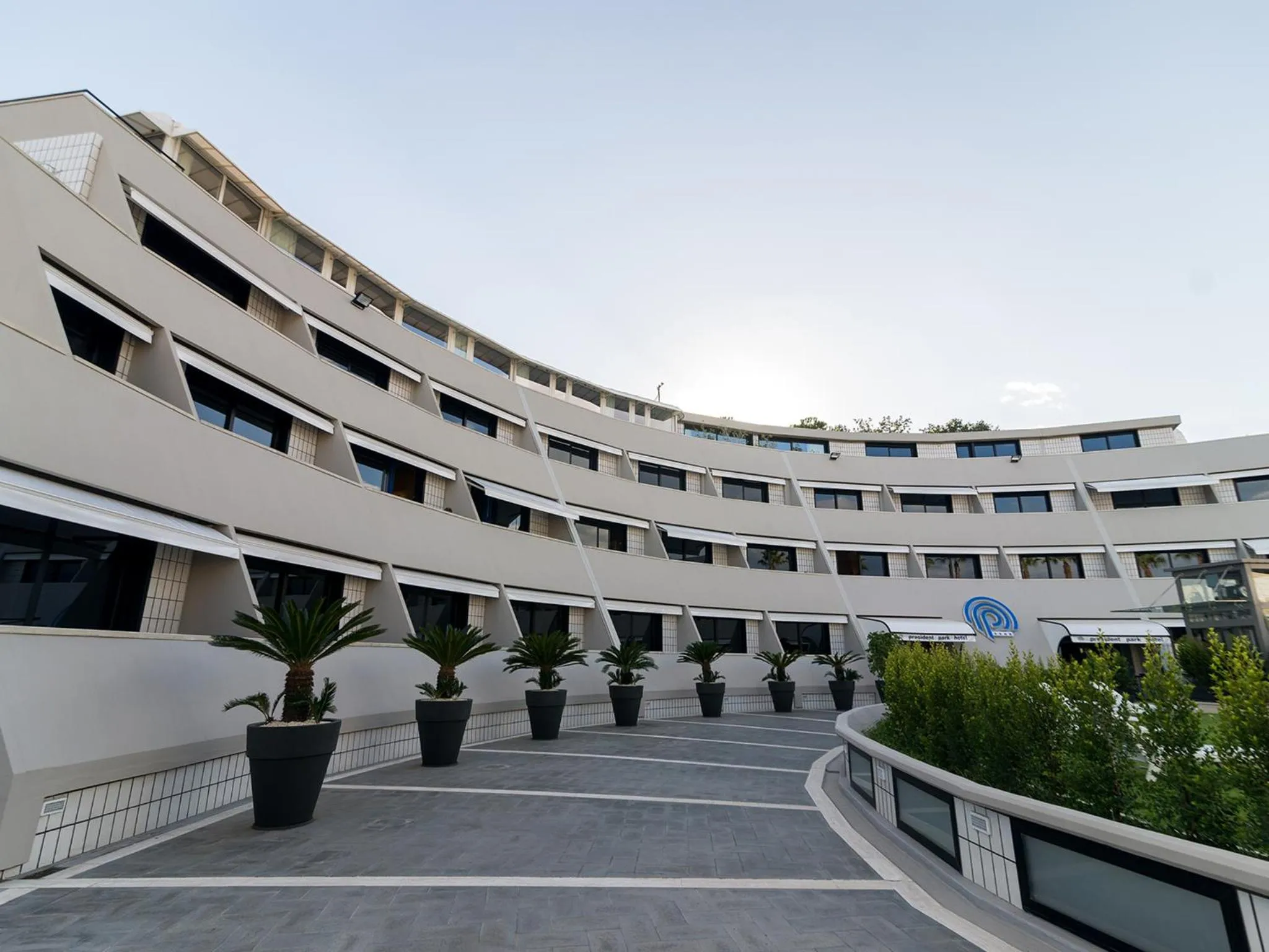 Facade/entrance in President Park Hotel