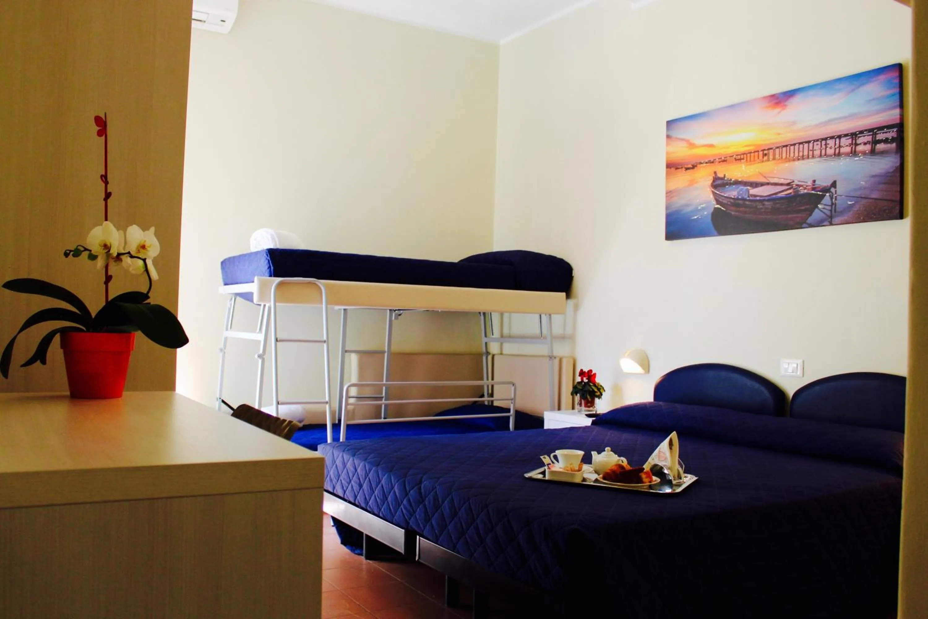 Bedroom, Bed in Hotel Fedora Rimini