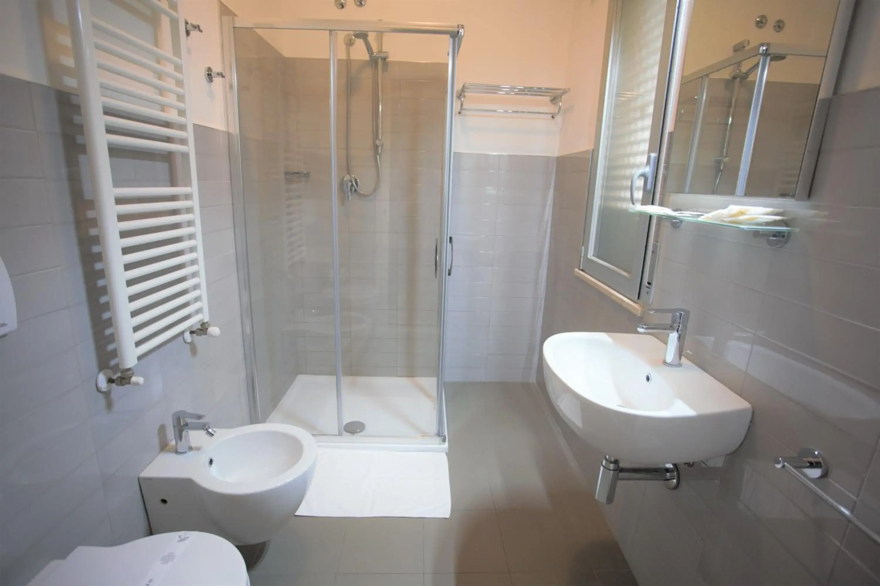 Premium Quadruple Room - single occupancy in Hotel Fedora Rimini Premium Quadruple Room - single occupancy in Hotel Fedora Rimini
