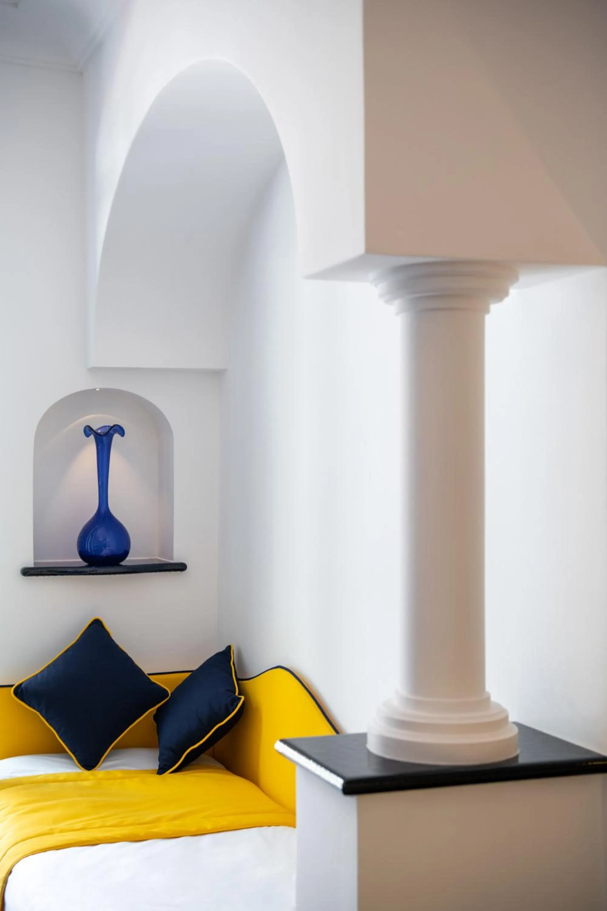 Decorative detail, Bed in Hotel Reginella