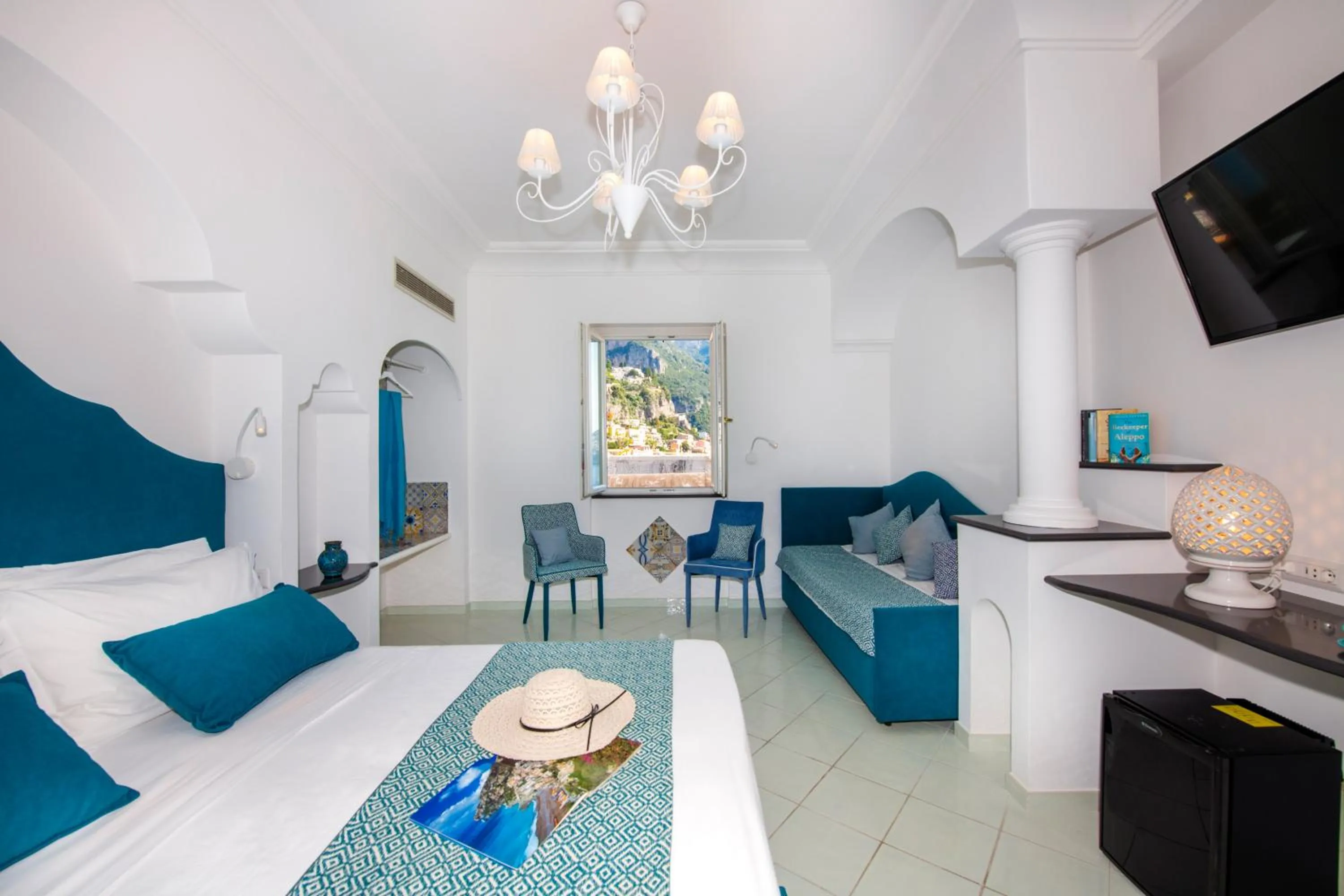 Photo of the whole room, Bed in Hotel Reginella