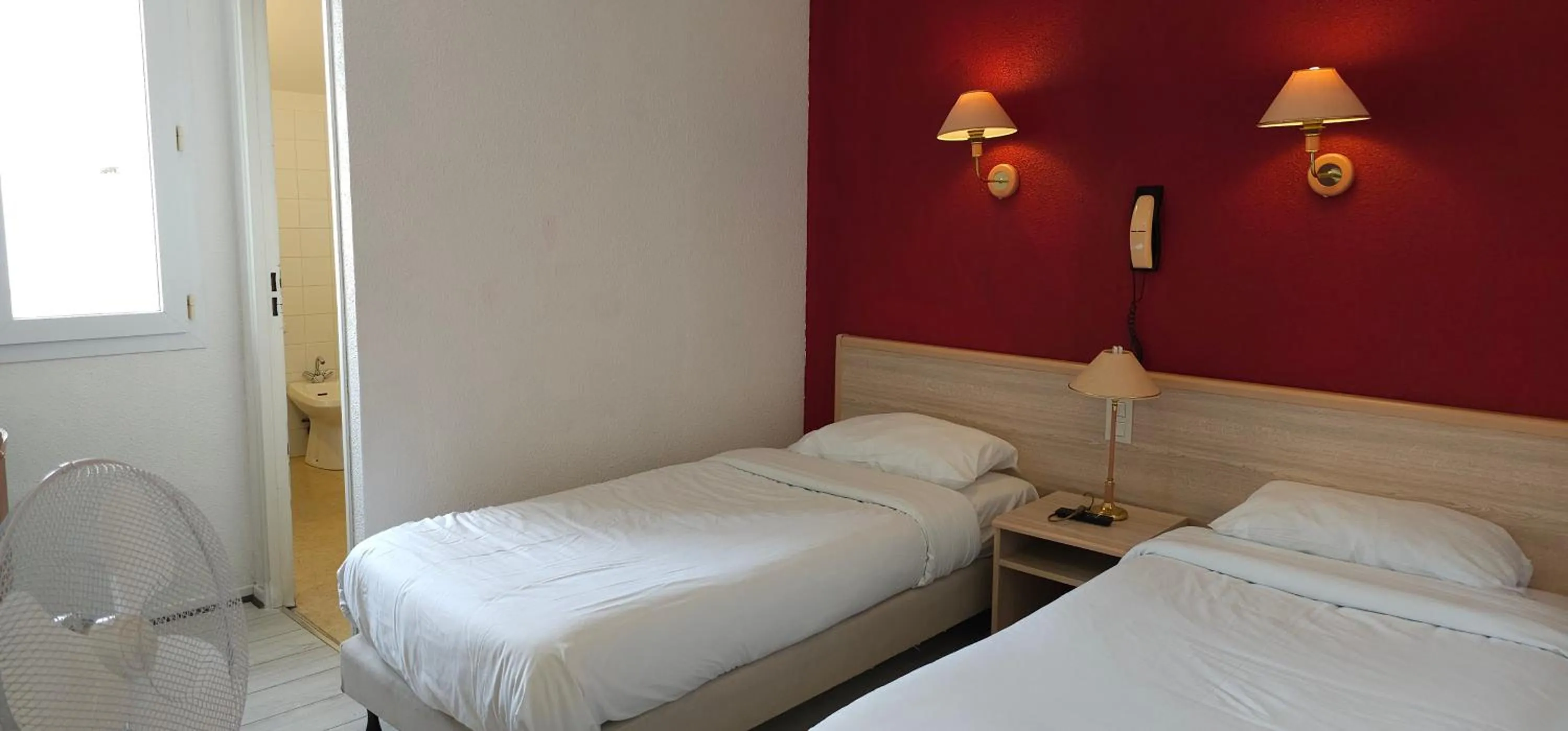 Bed in Hotel CÖRONA Lourdes