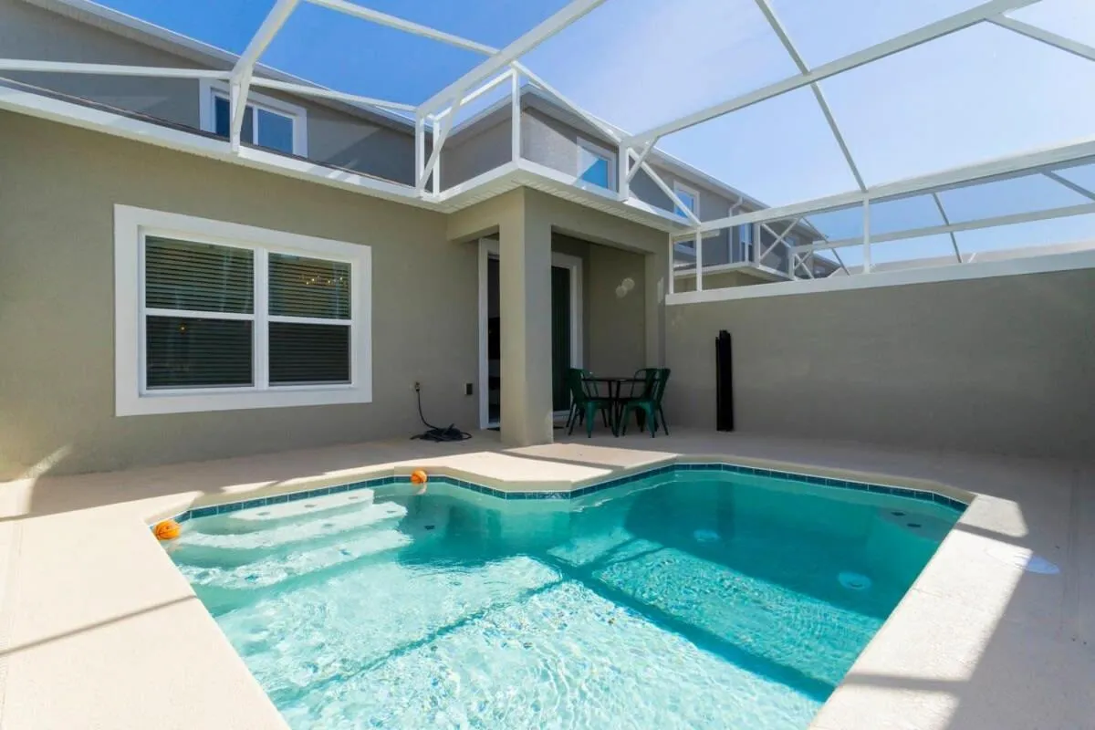 Gorgeous 5 Bd w/ Pool Close to Disney @ Champions Gate 948