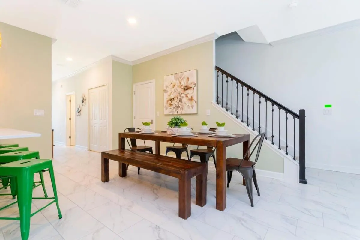 Gorgeous 5 Bd w/ Pool Close to Disney @ Champions Gate 948