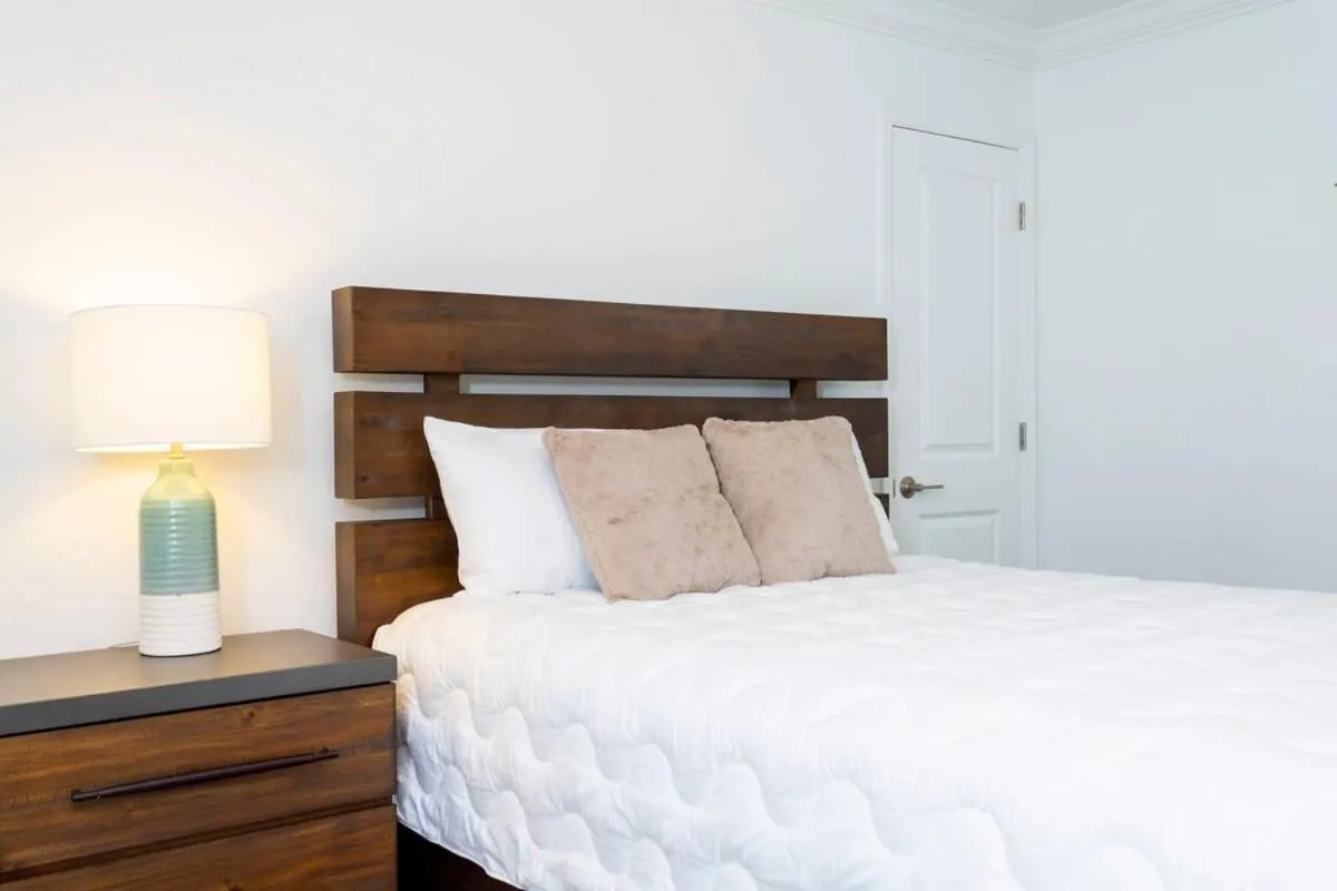 Bed in Gorgeous 5 Bd w/ Pool Close to Disney @ Champions Gate 948