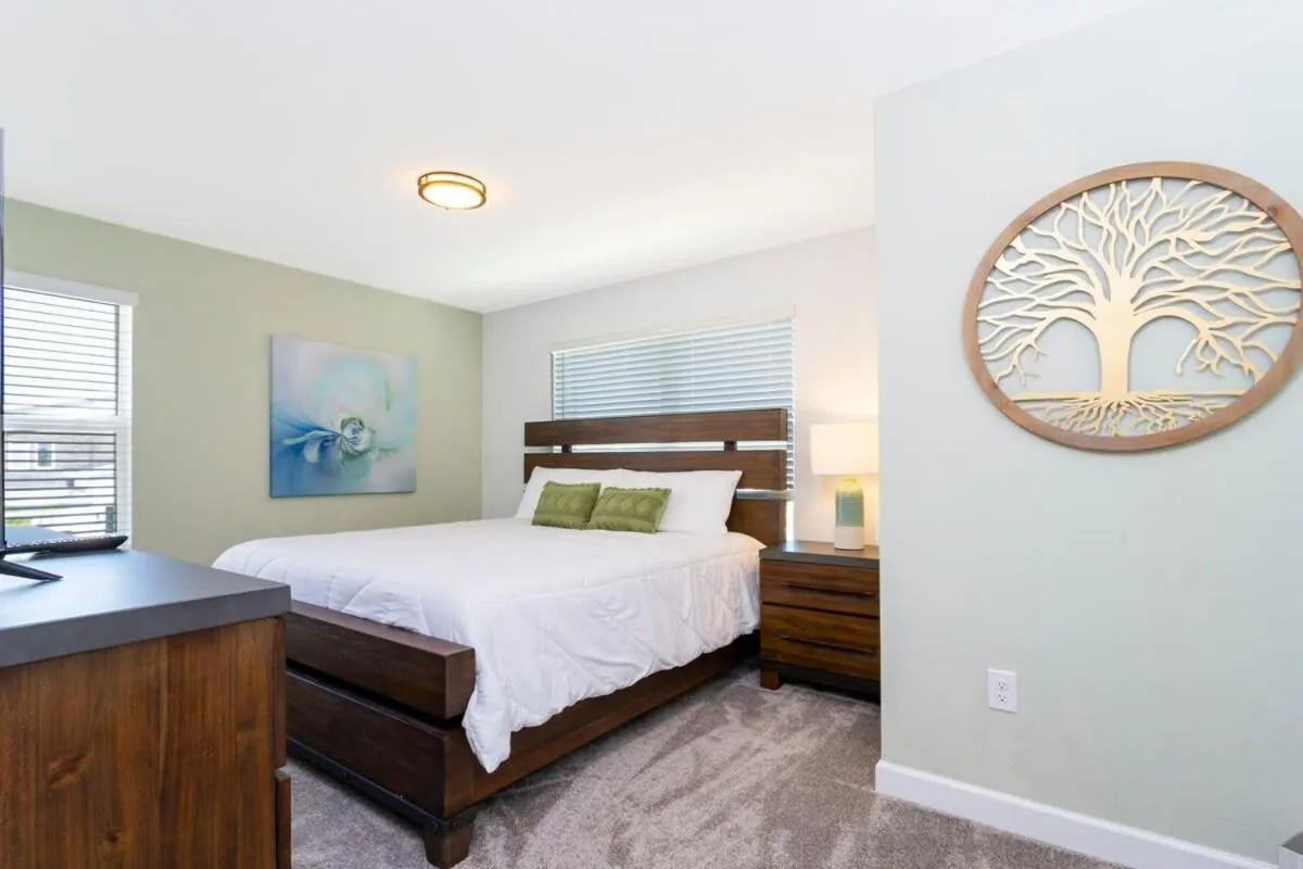 Bed in Gorgeous 5 Bd w/ Pool Close to Disney @ Champions Gate 948