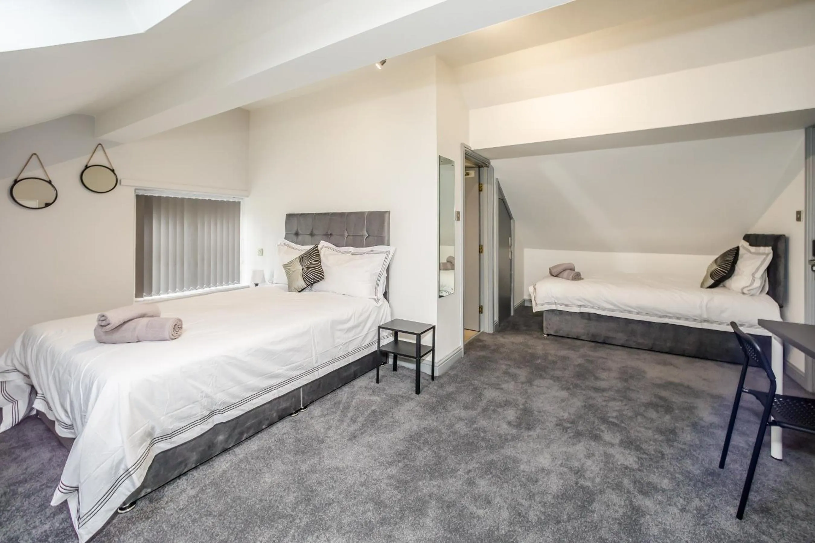 Bed in Huddersfield Central Lodge