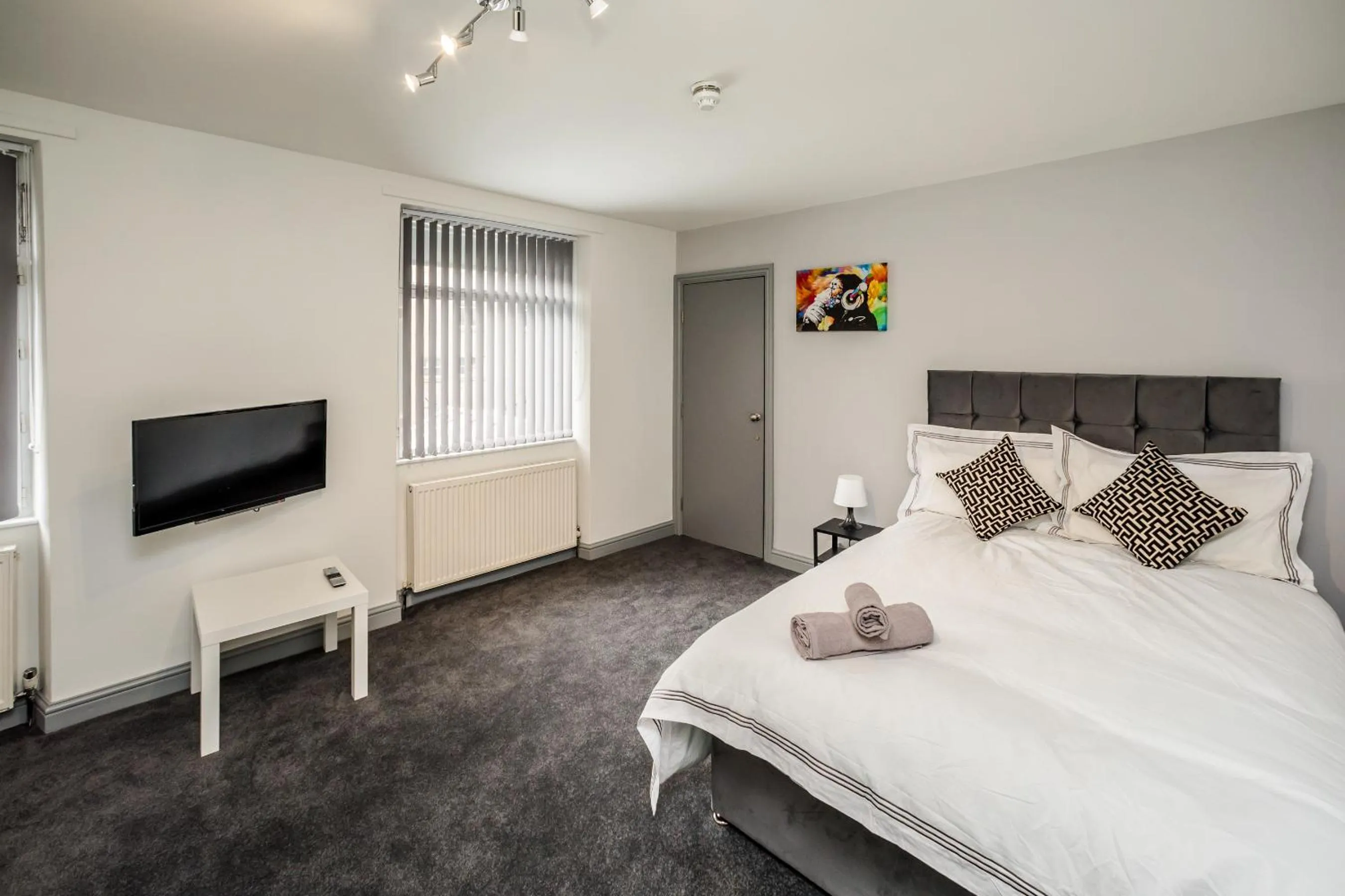 Bed in Huddersfield Central Lodge