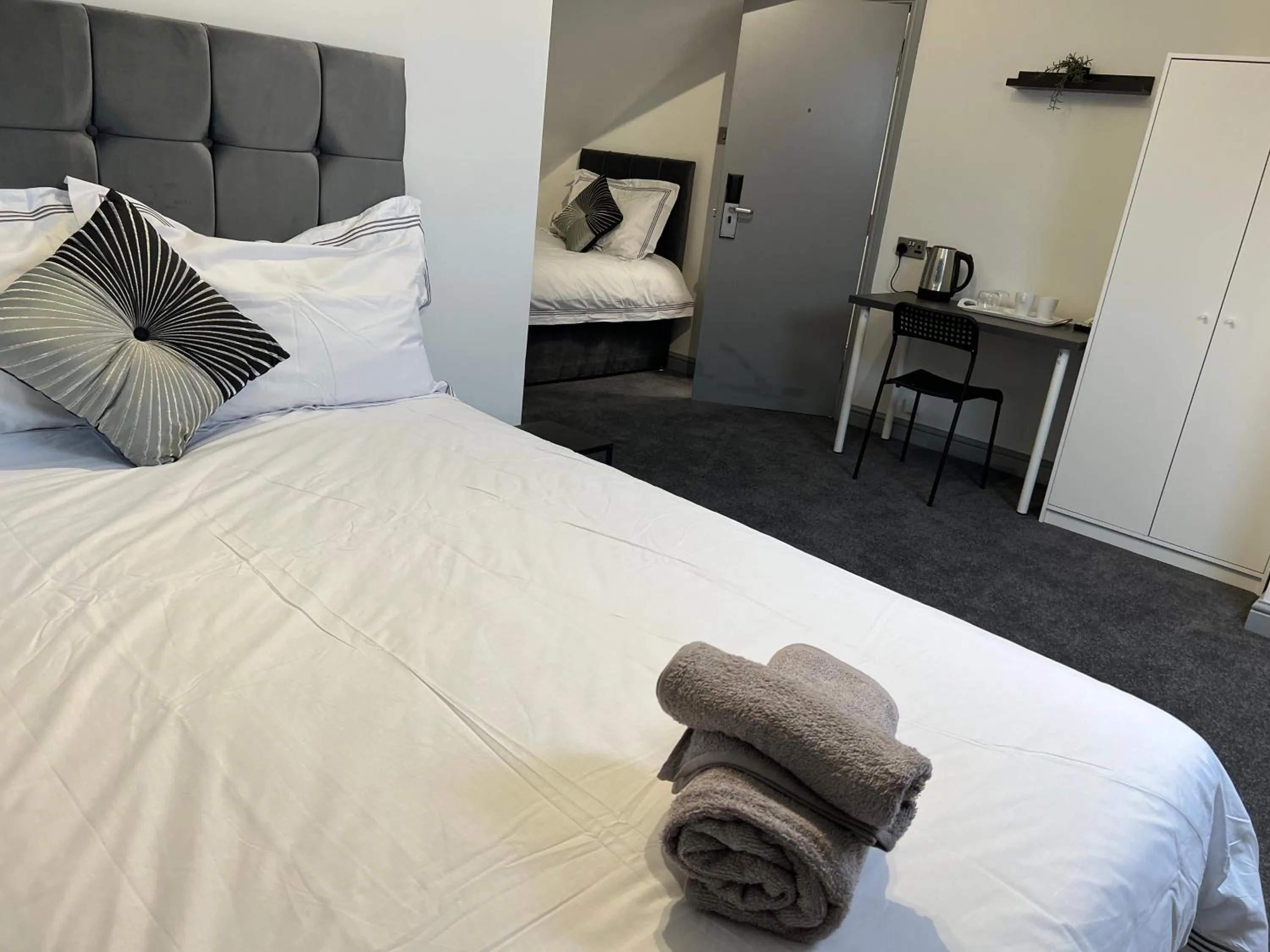 Bed in Huddersfield Central Lodge