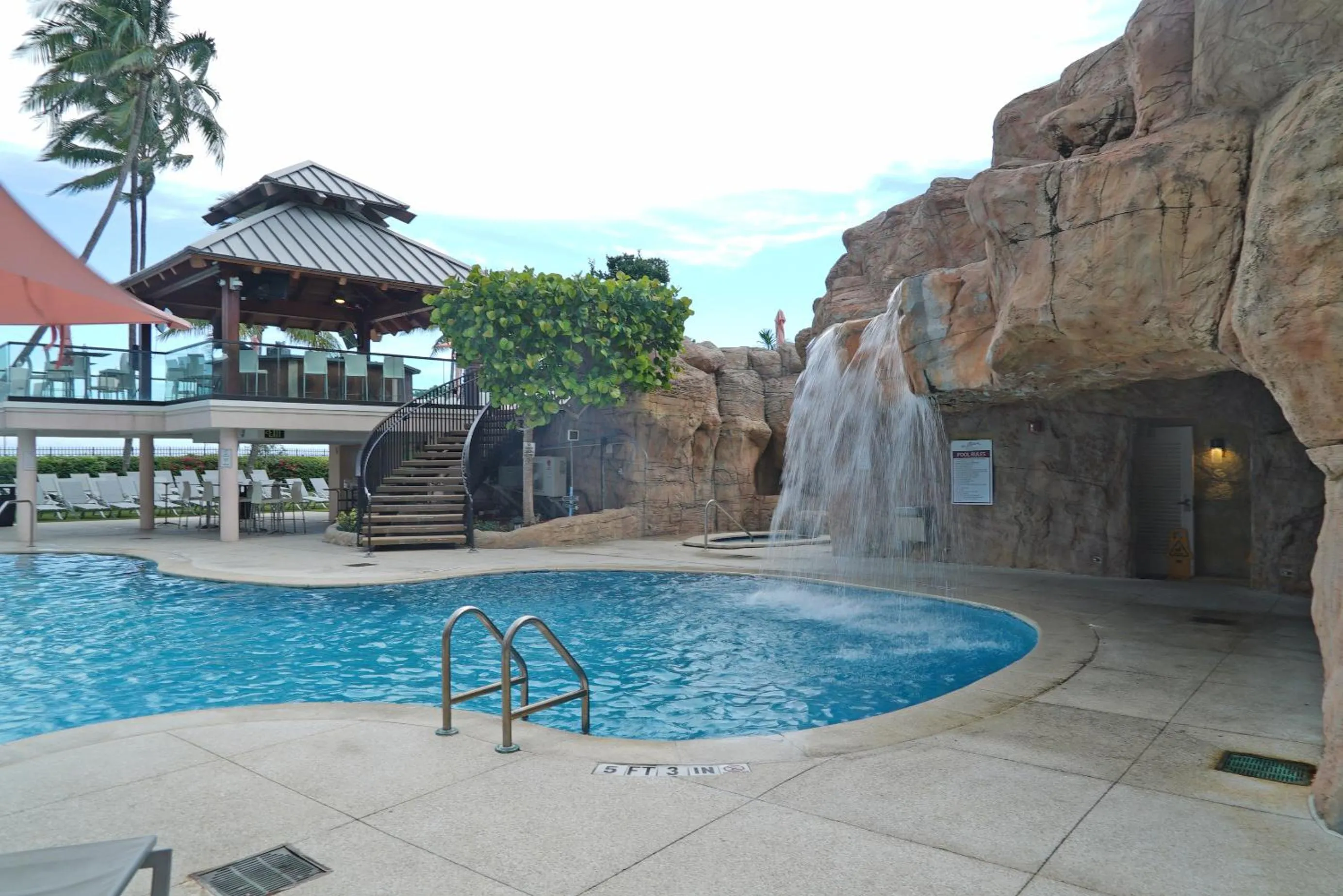 Swimming pool in Deluxe Apartments by South Florida Vacations