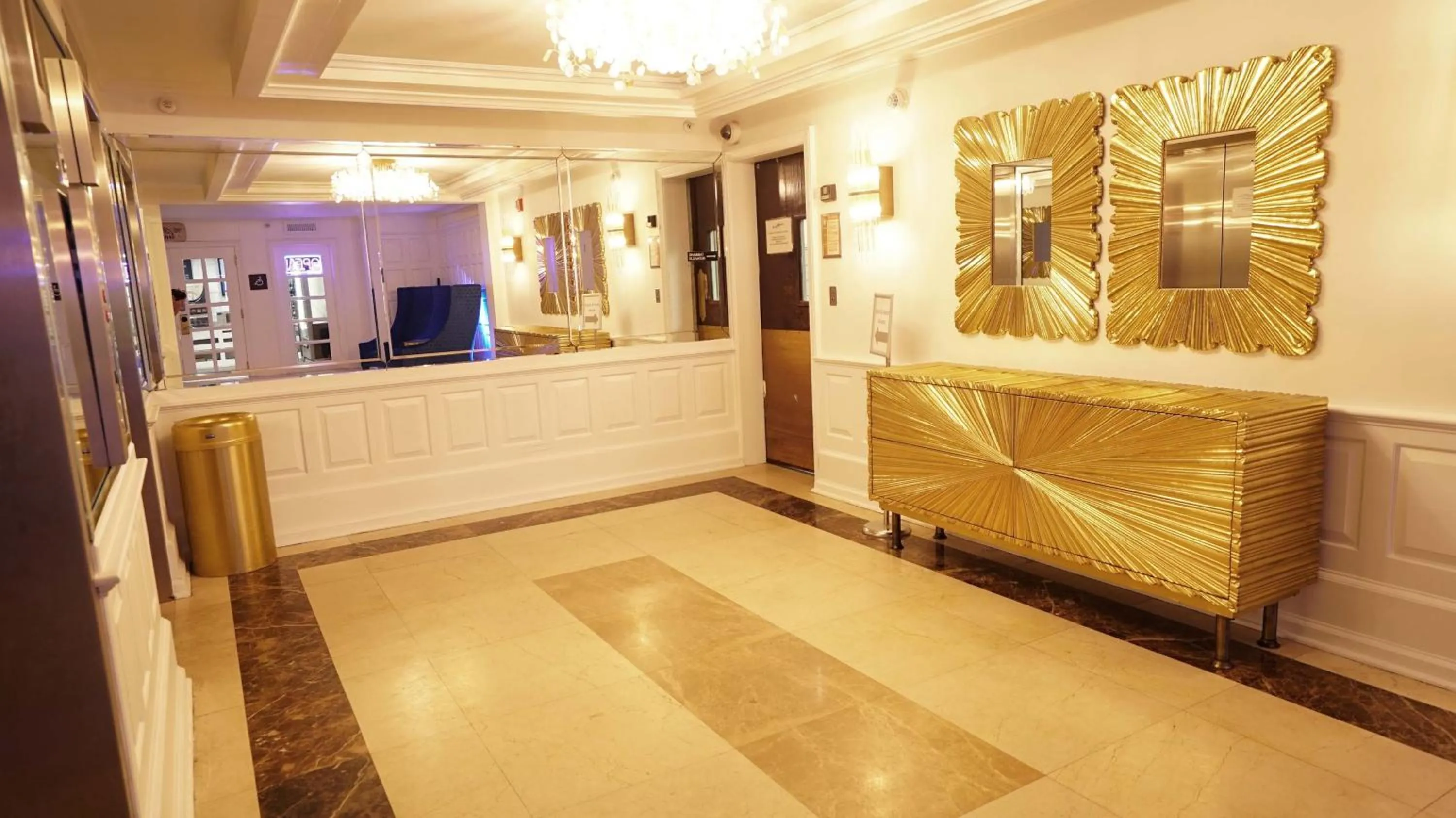 Lobby or reception in Deluxe Apartments by South Florida Vacations