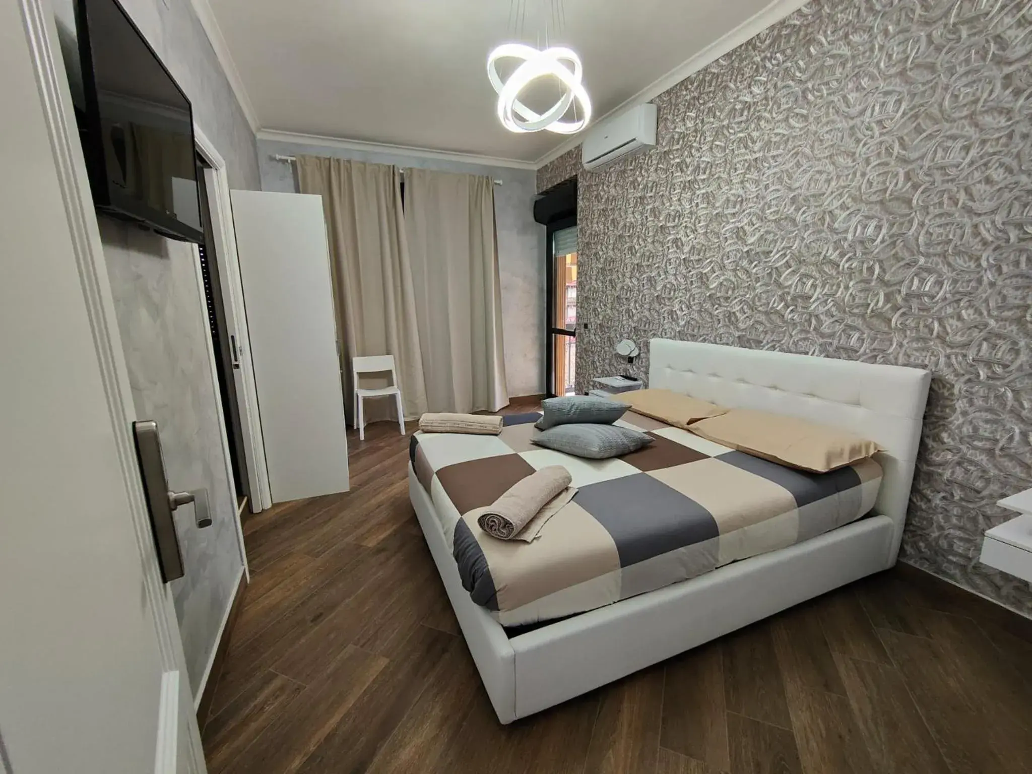 Queen Room - single occupancy in B&B MaisonAlysie Queen Room - single occupancy in B&B MaisonAlysie