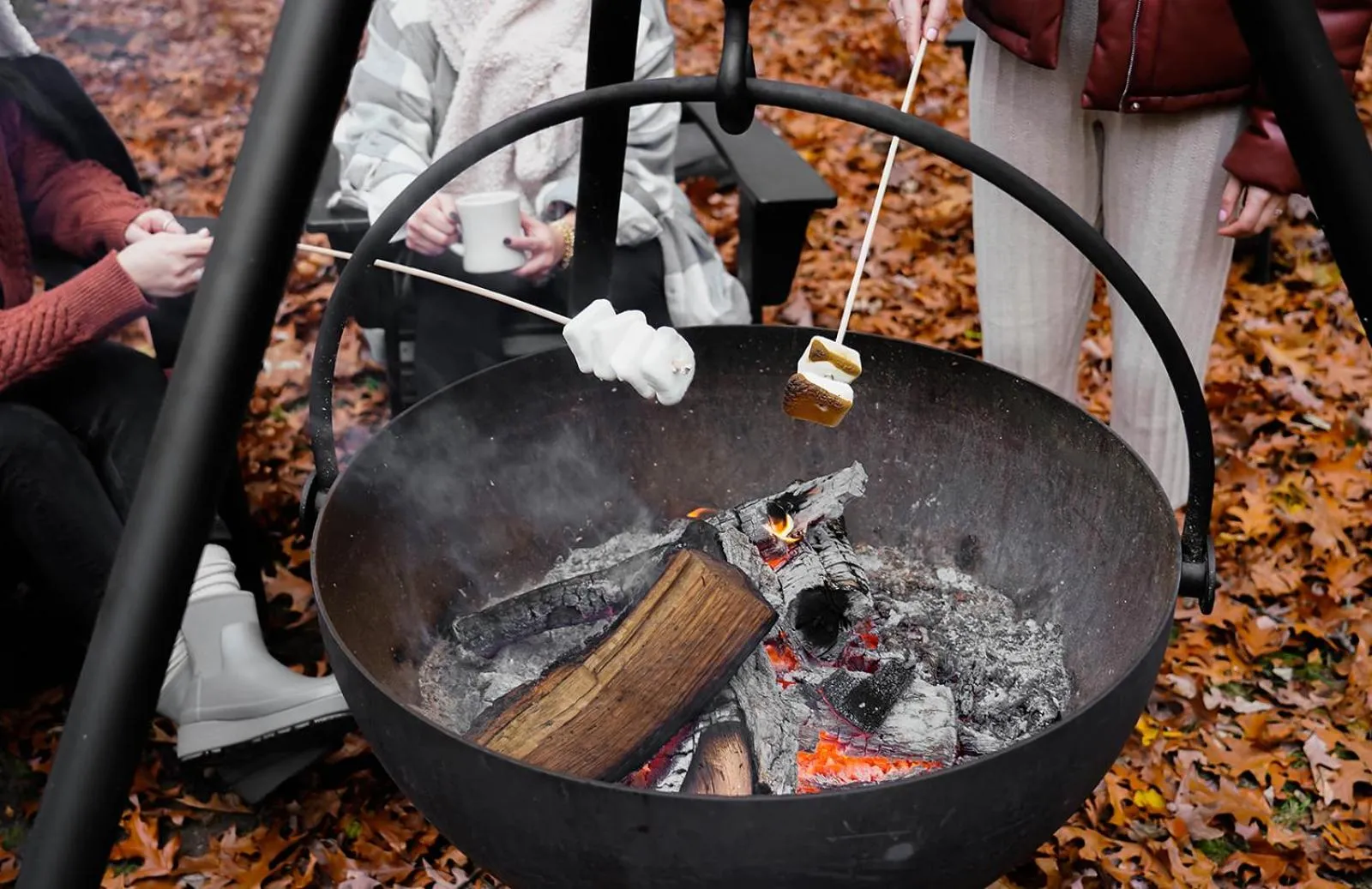 BBQ facilities in The Neighborhood Hotel Grand Beach
