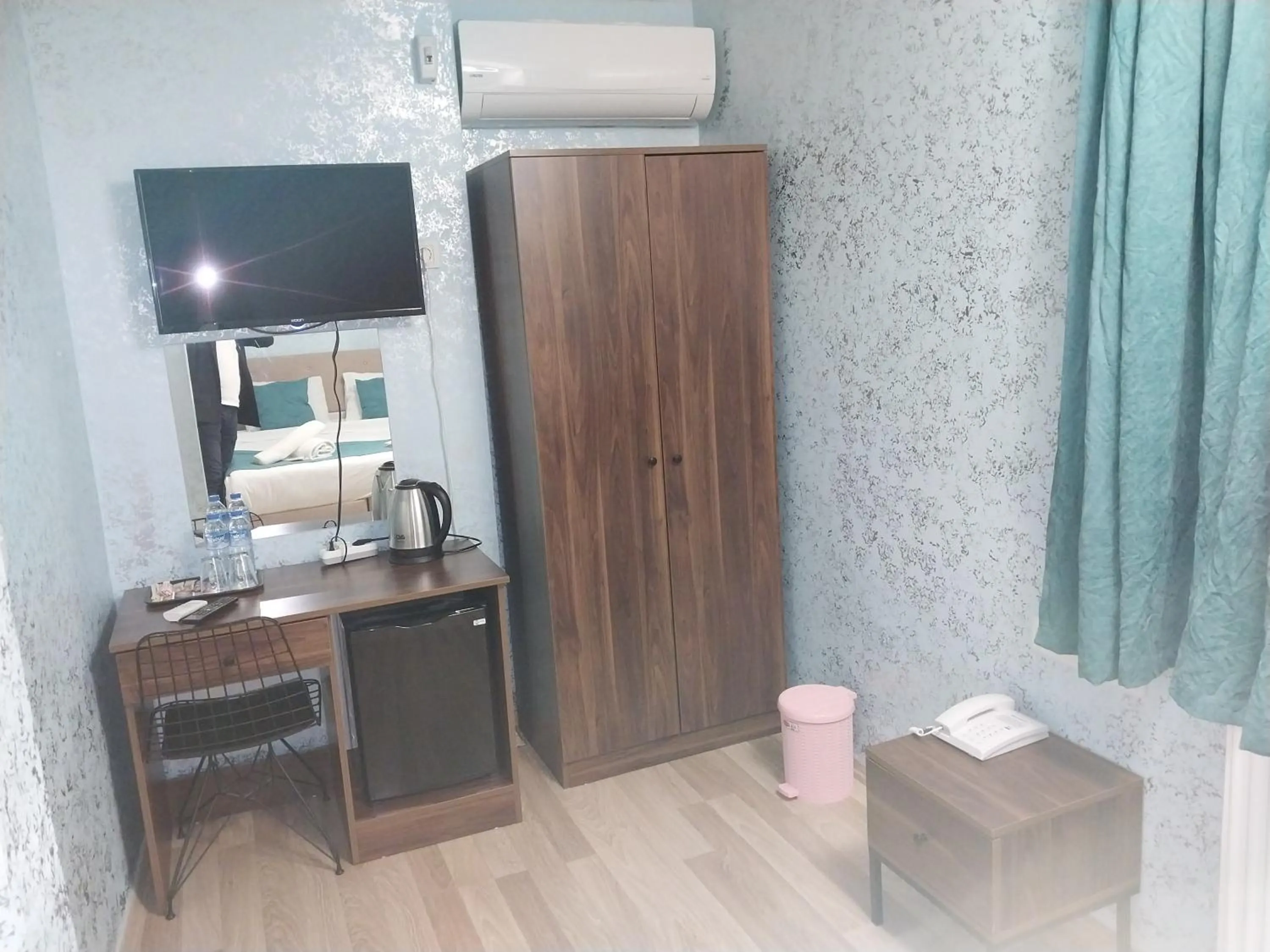 Kitchen/Kitchenette in blue sail hotel