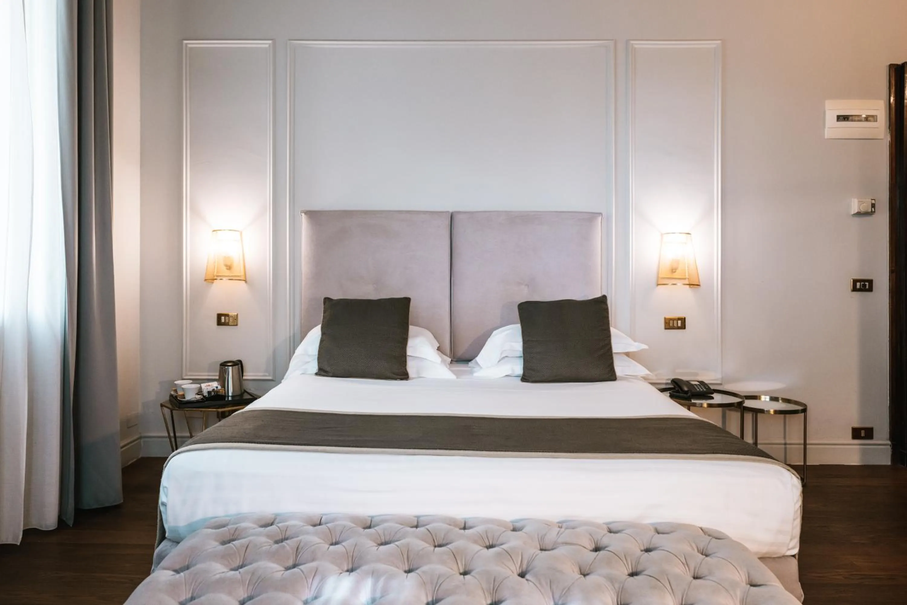 Bed in Hotel De La Ville