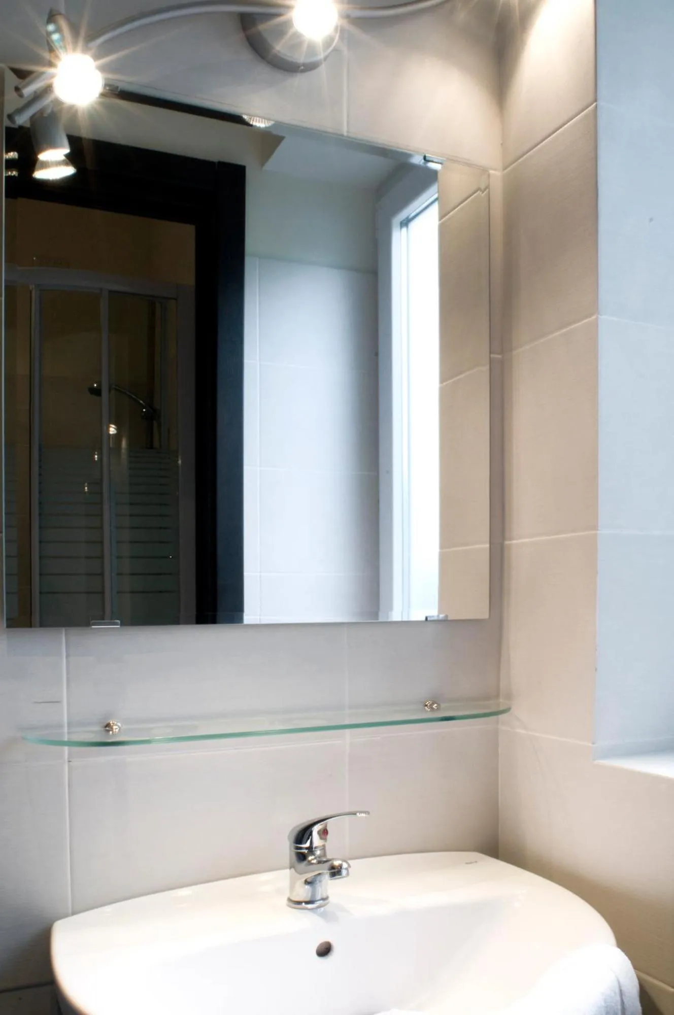 Bathroom in Argentiere Room Apartments