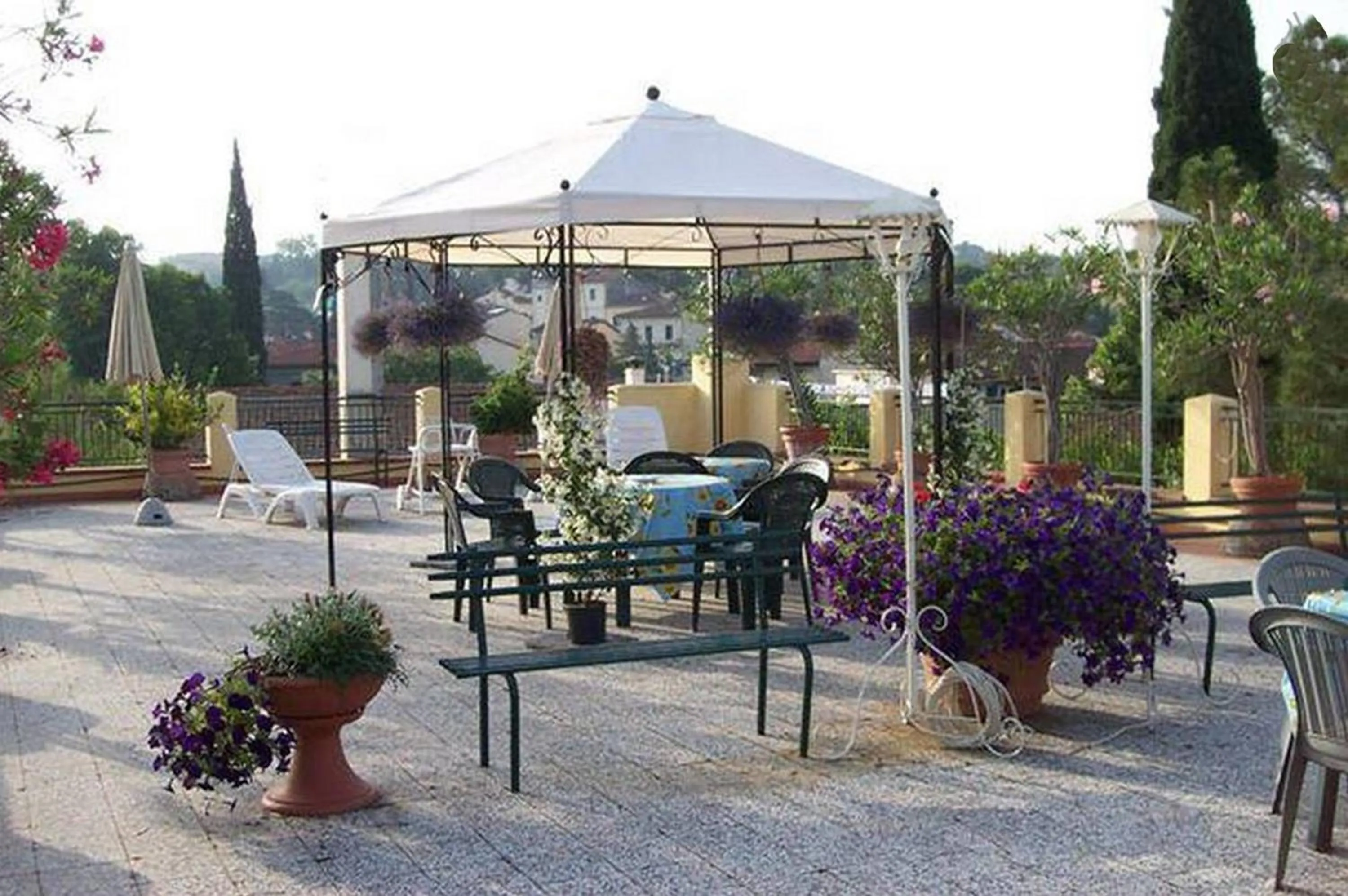 Day in Argentiere Room Apartments