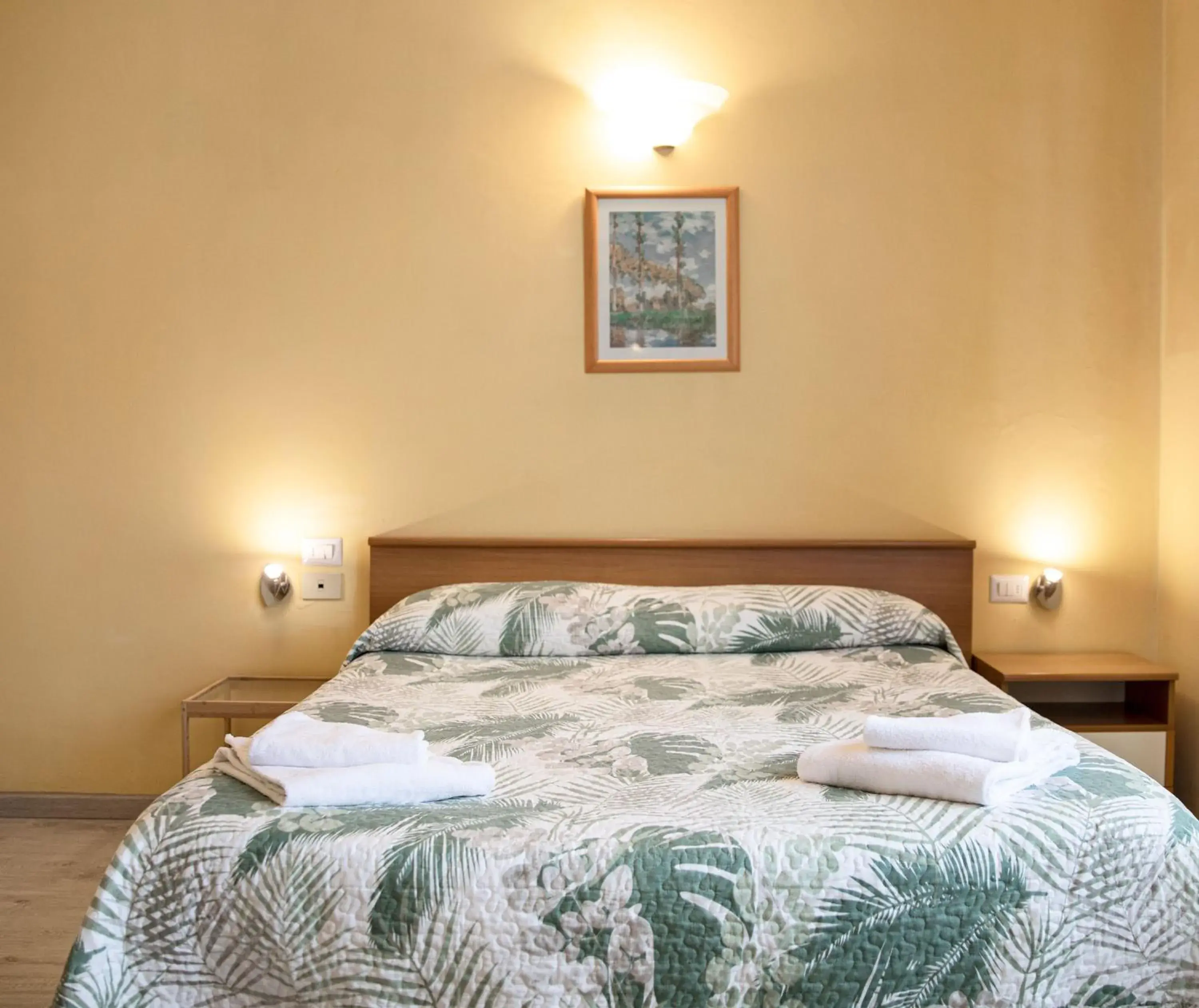 Deluxe Triple Room in Argentiere Room Apartments Deluxe Triple Room in Argentiere Room Apartments