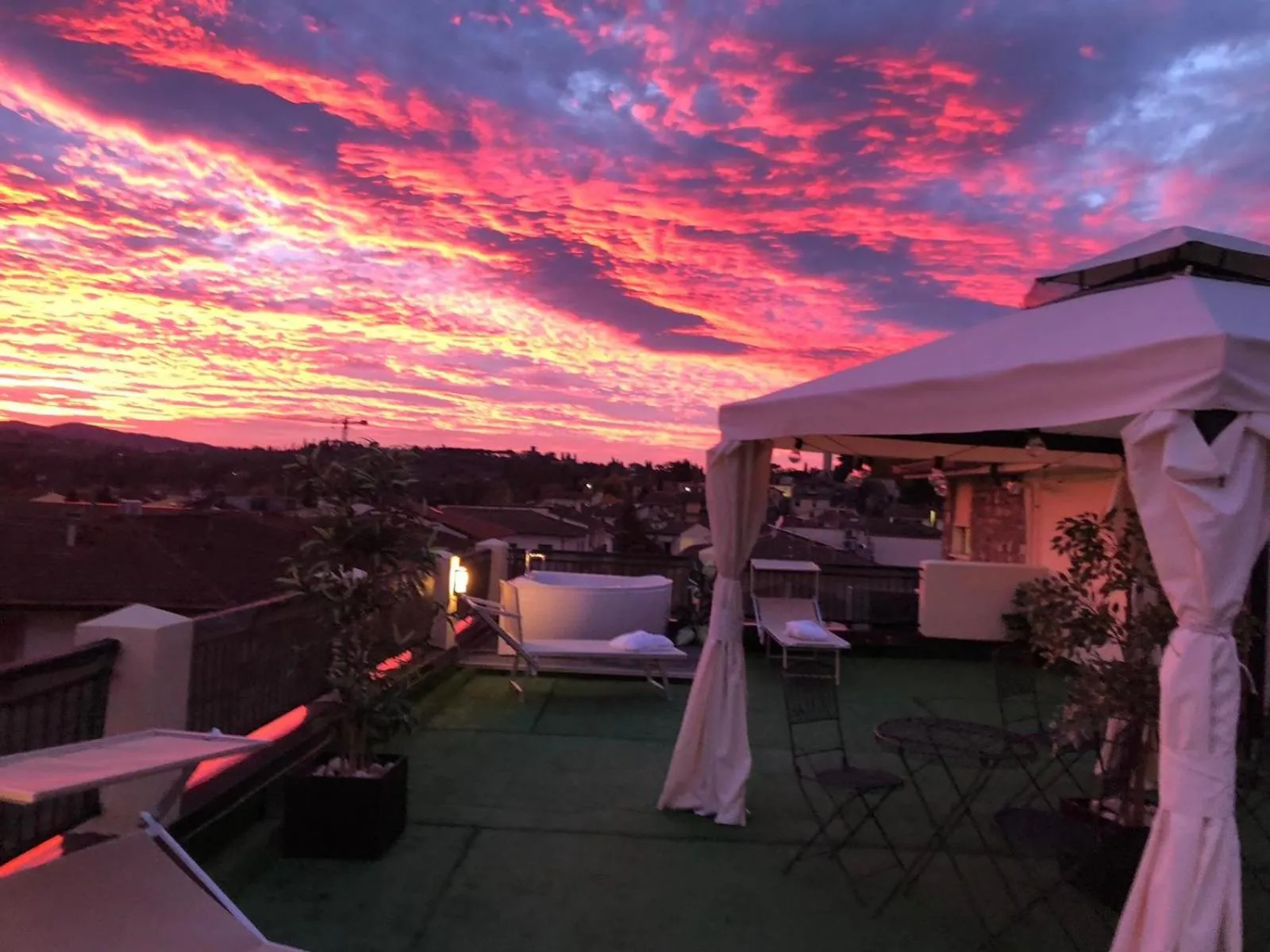Natural landscape in Argentiere Room Apartments