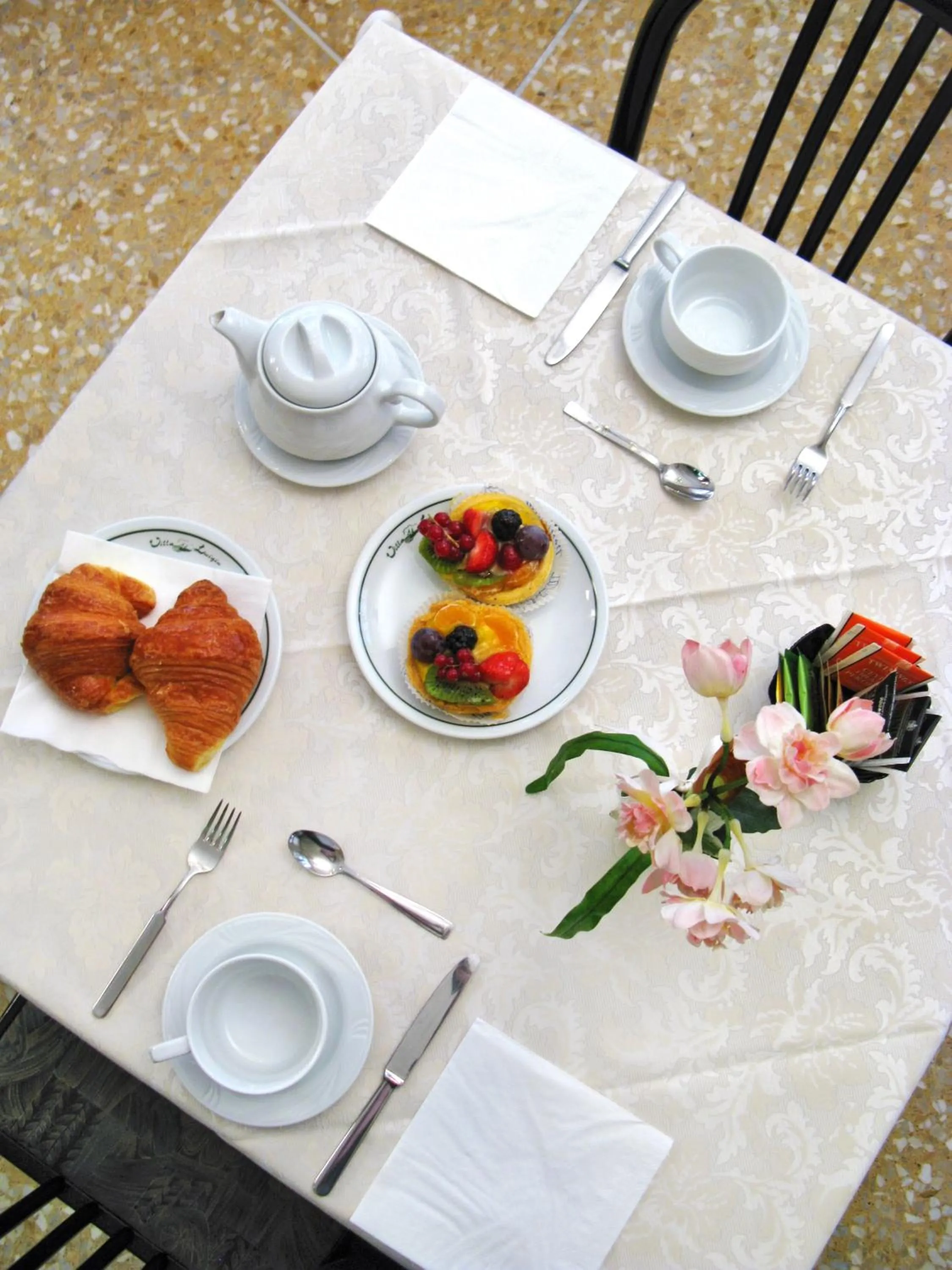 Buffet breakfast in Hotel Villa Luigia