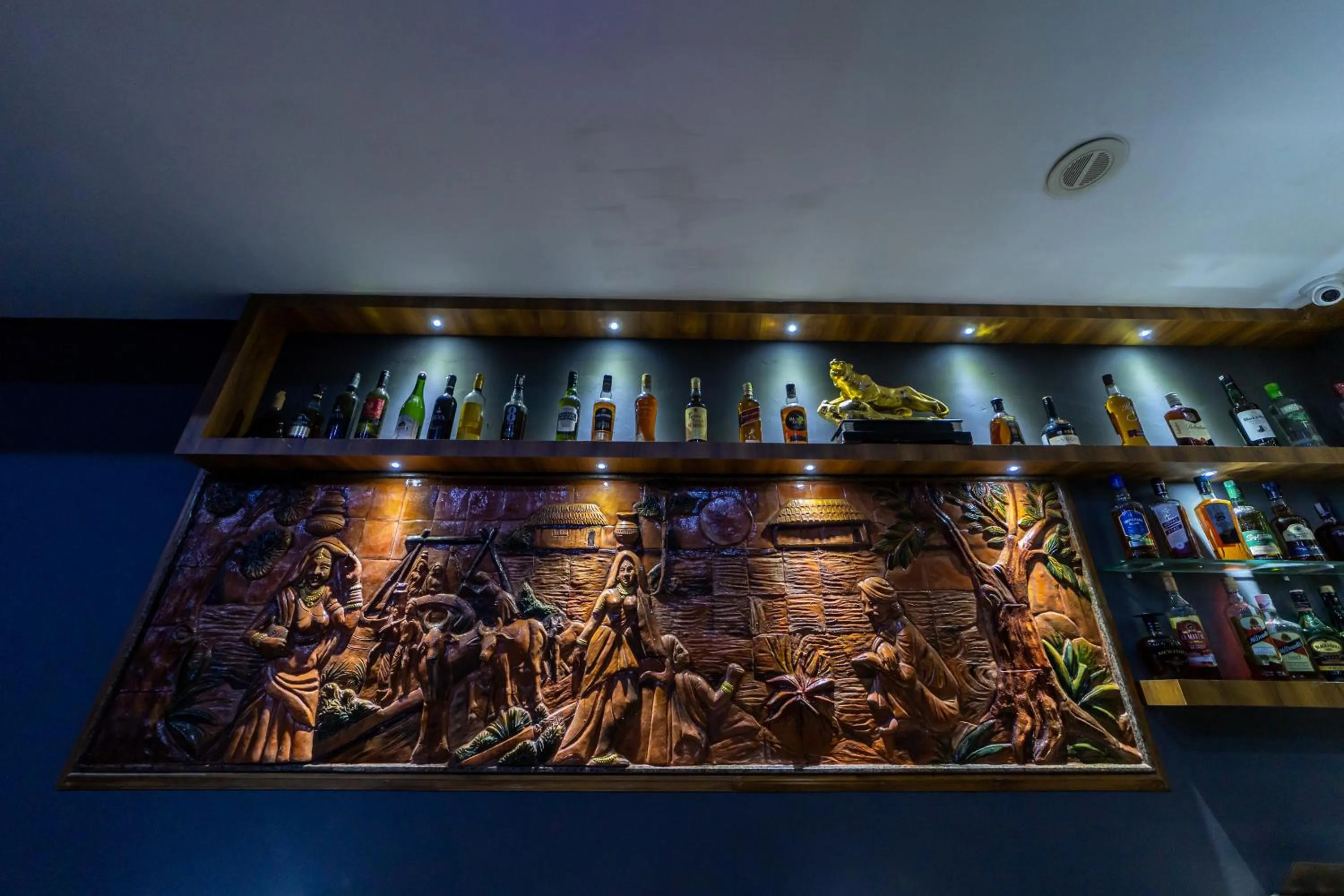 Lounge or bar in Hotel Tamizh Park